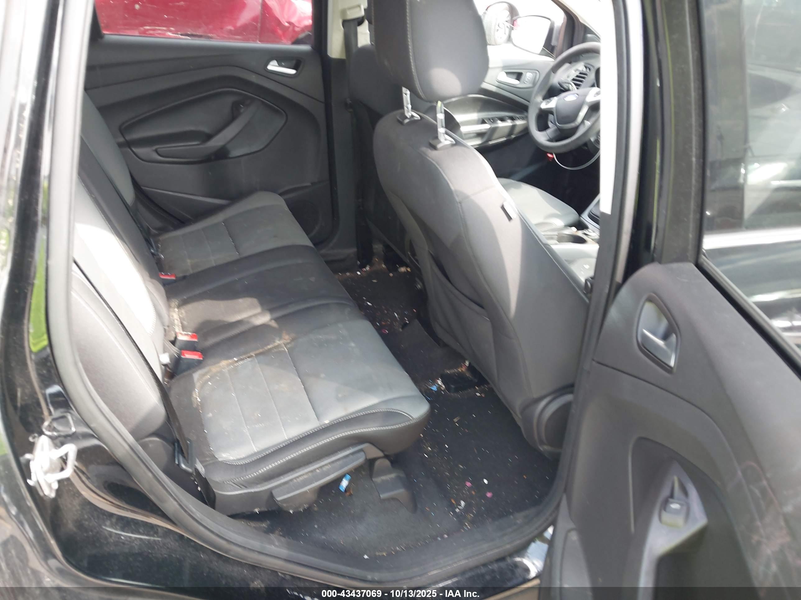 FORD ESCAPE image 8