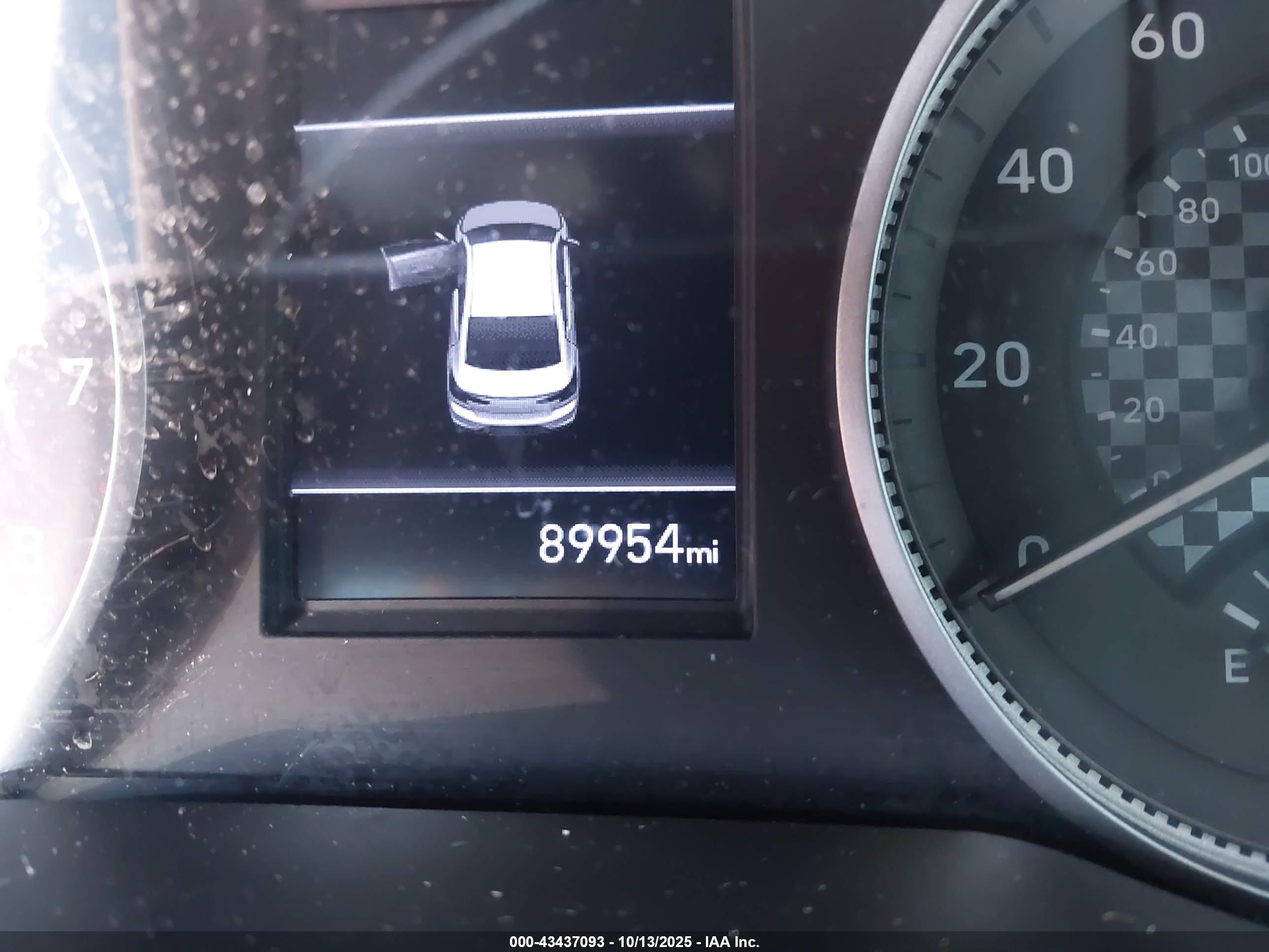 HYUNDAI ELANTRA image 7