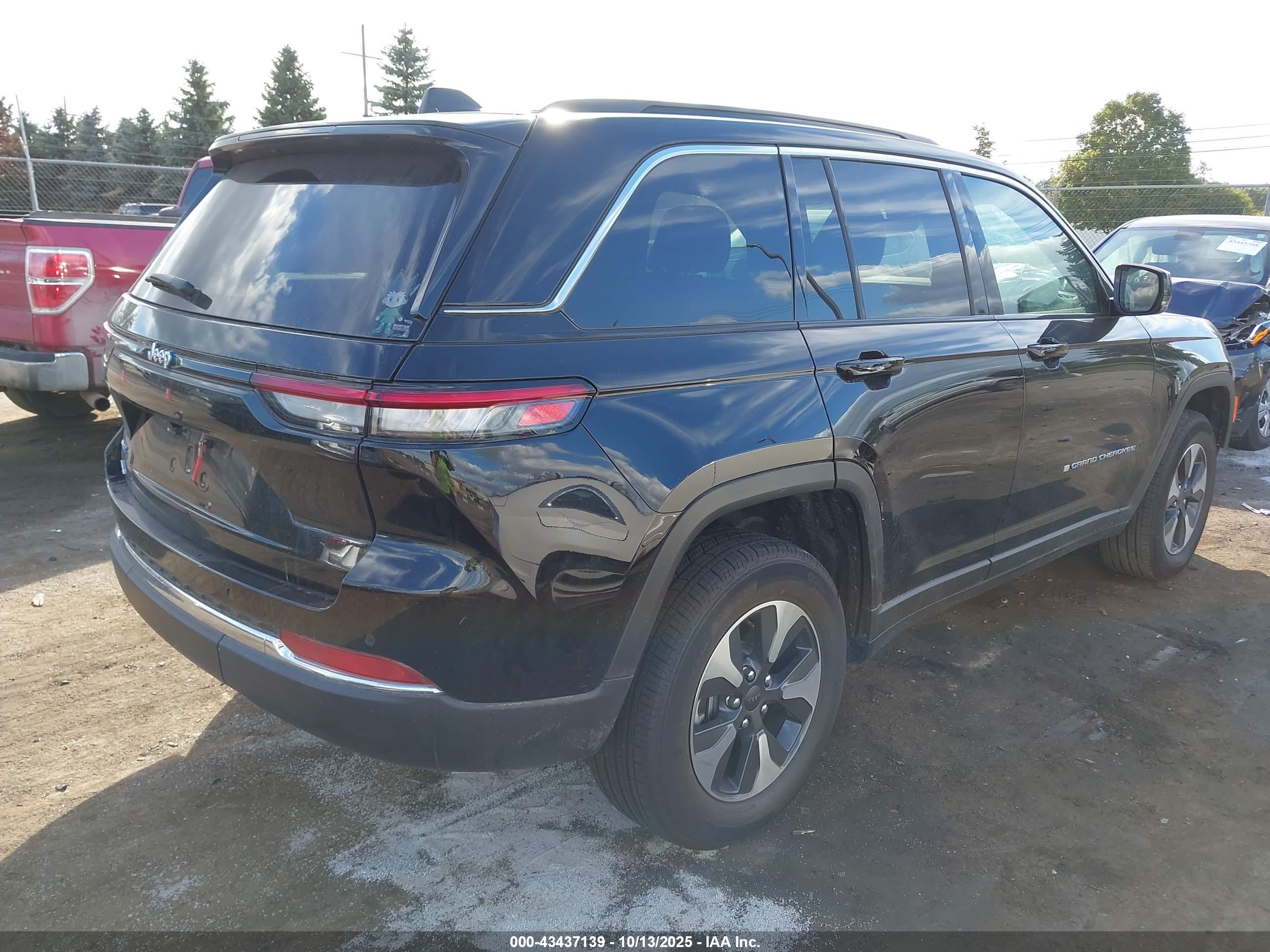 JEEP GRAND image 4
