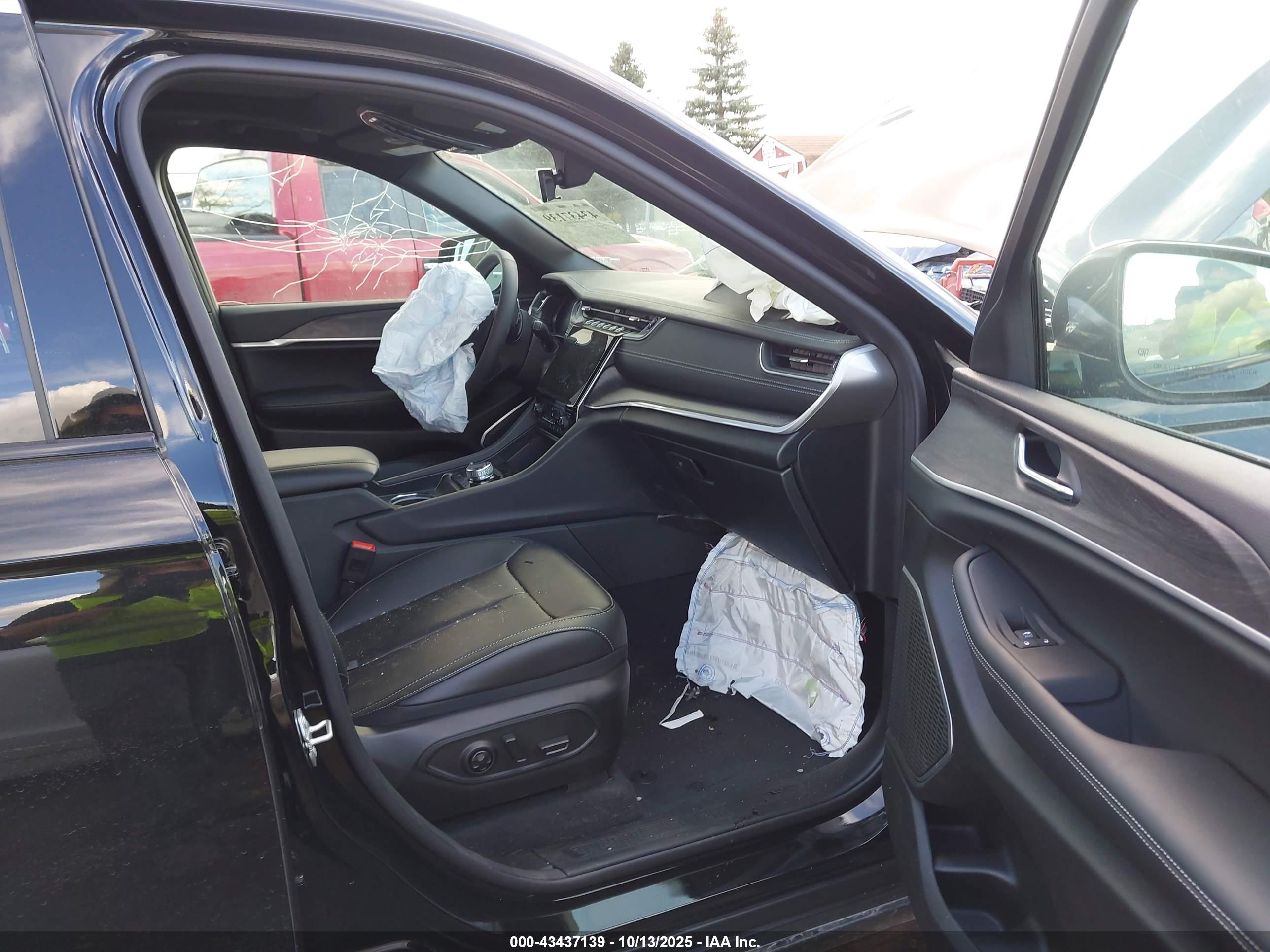 JEEP GRAND image 5