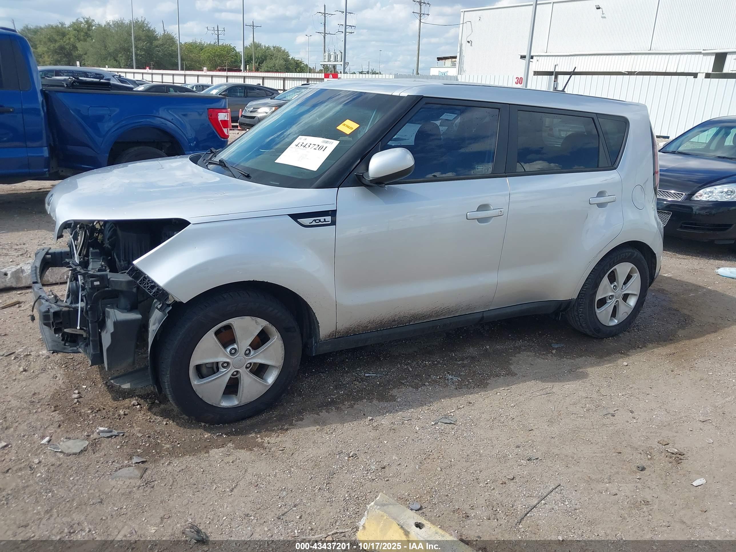 KIA SOUL image 2