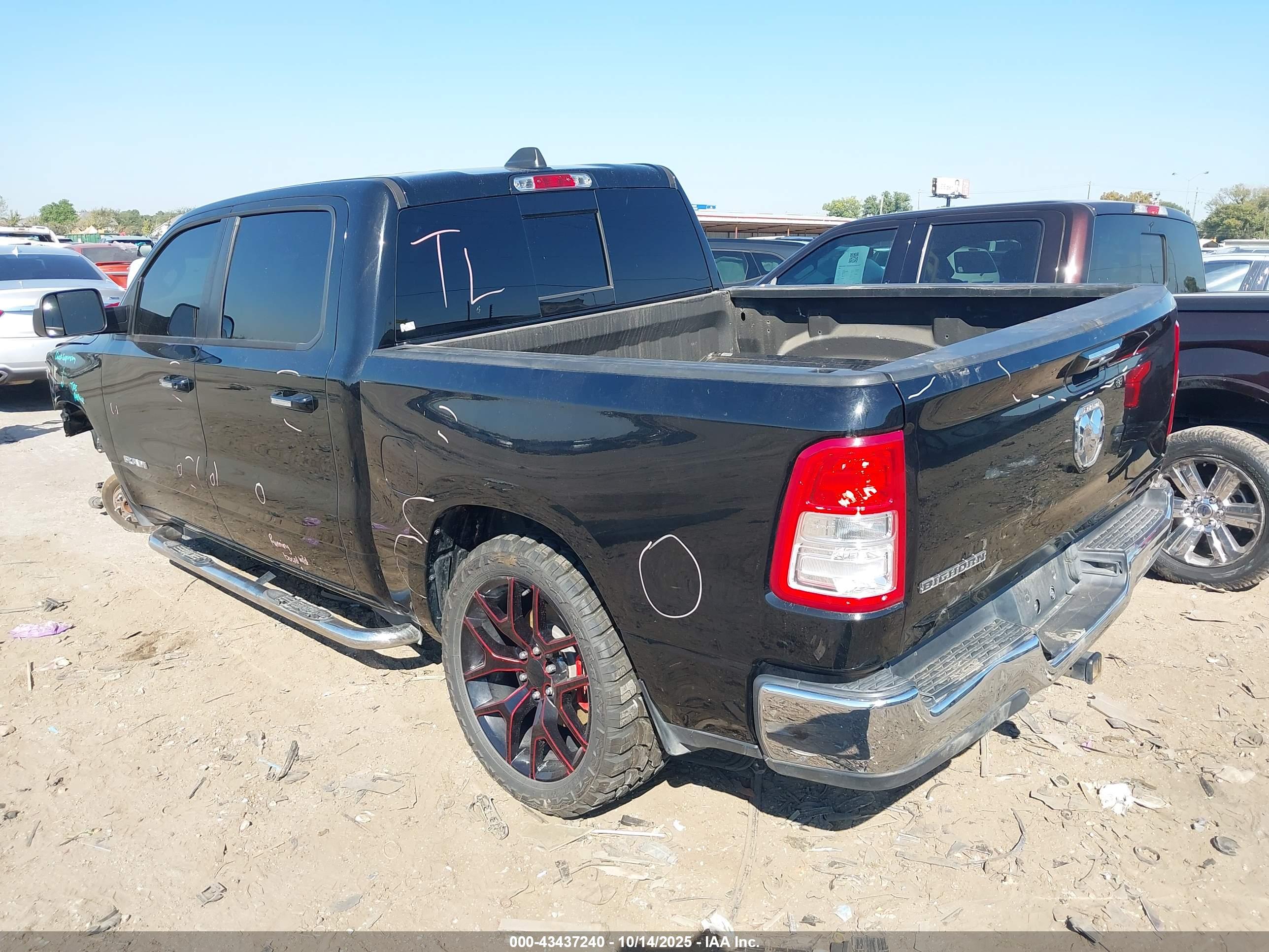 RAM 1500 image 3