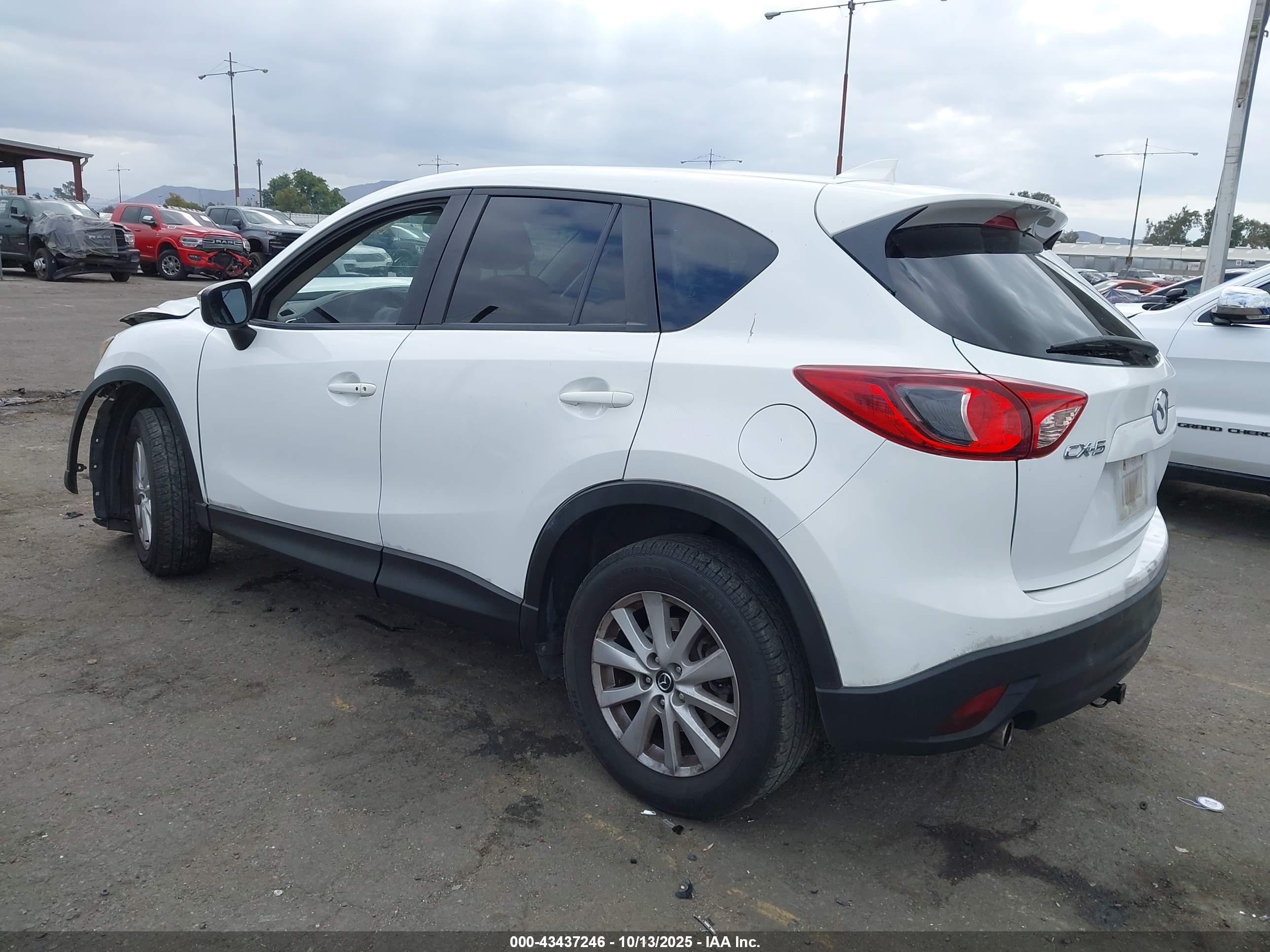 MAZDA CX-5 image 3