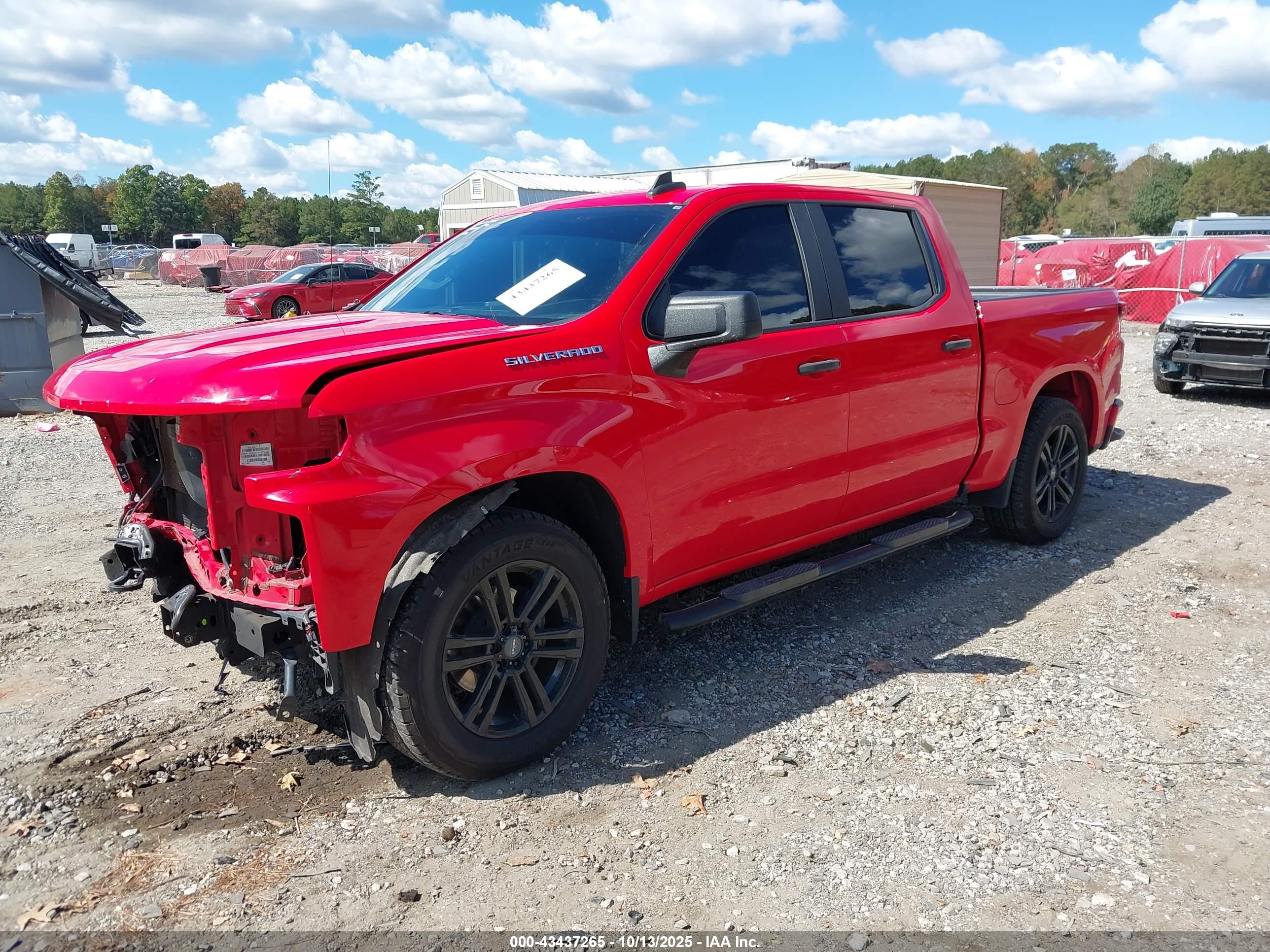 CHEVROLET SILVERADO image 2