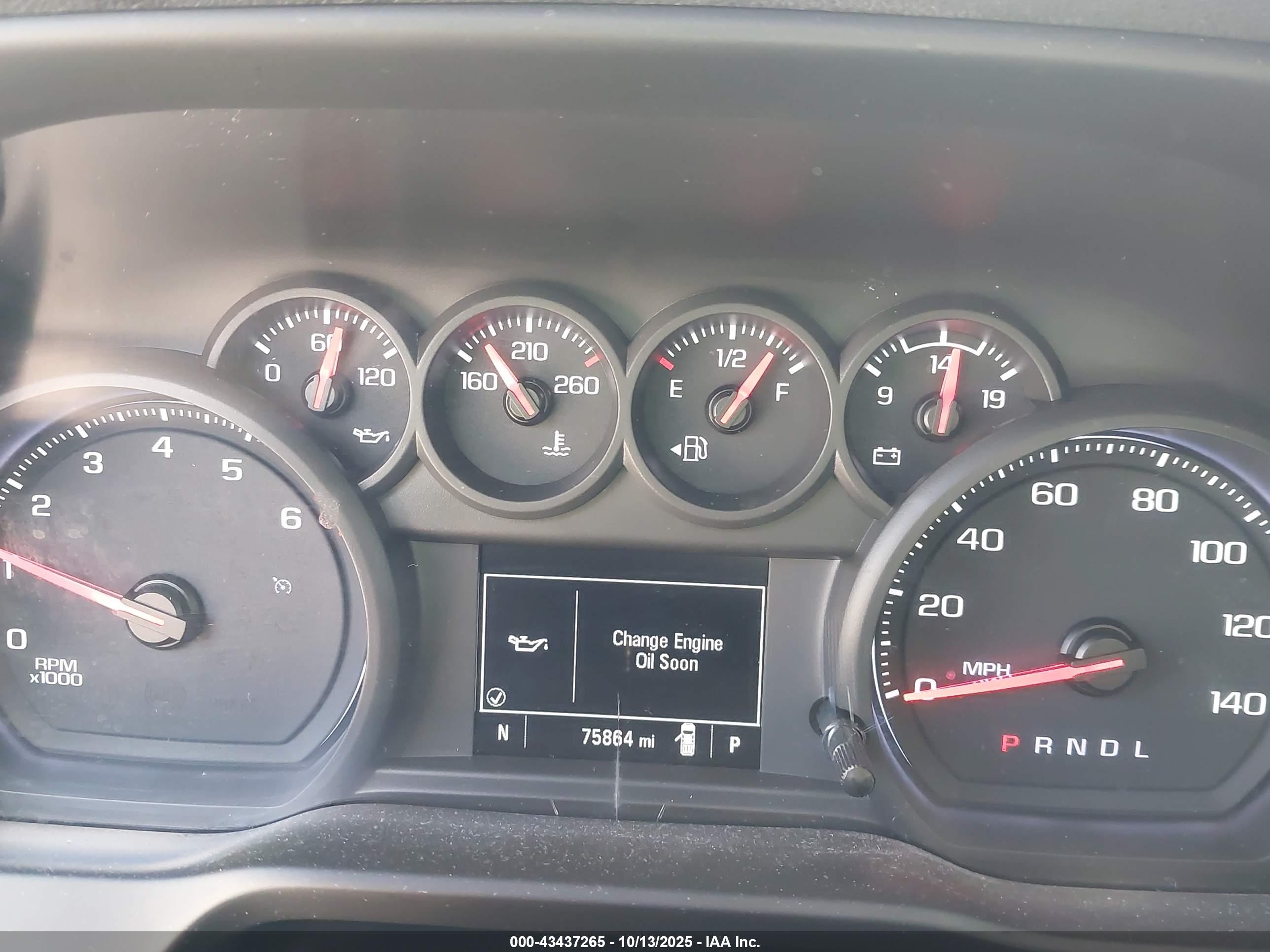 CHEVROLET SILVERADO image 7
