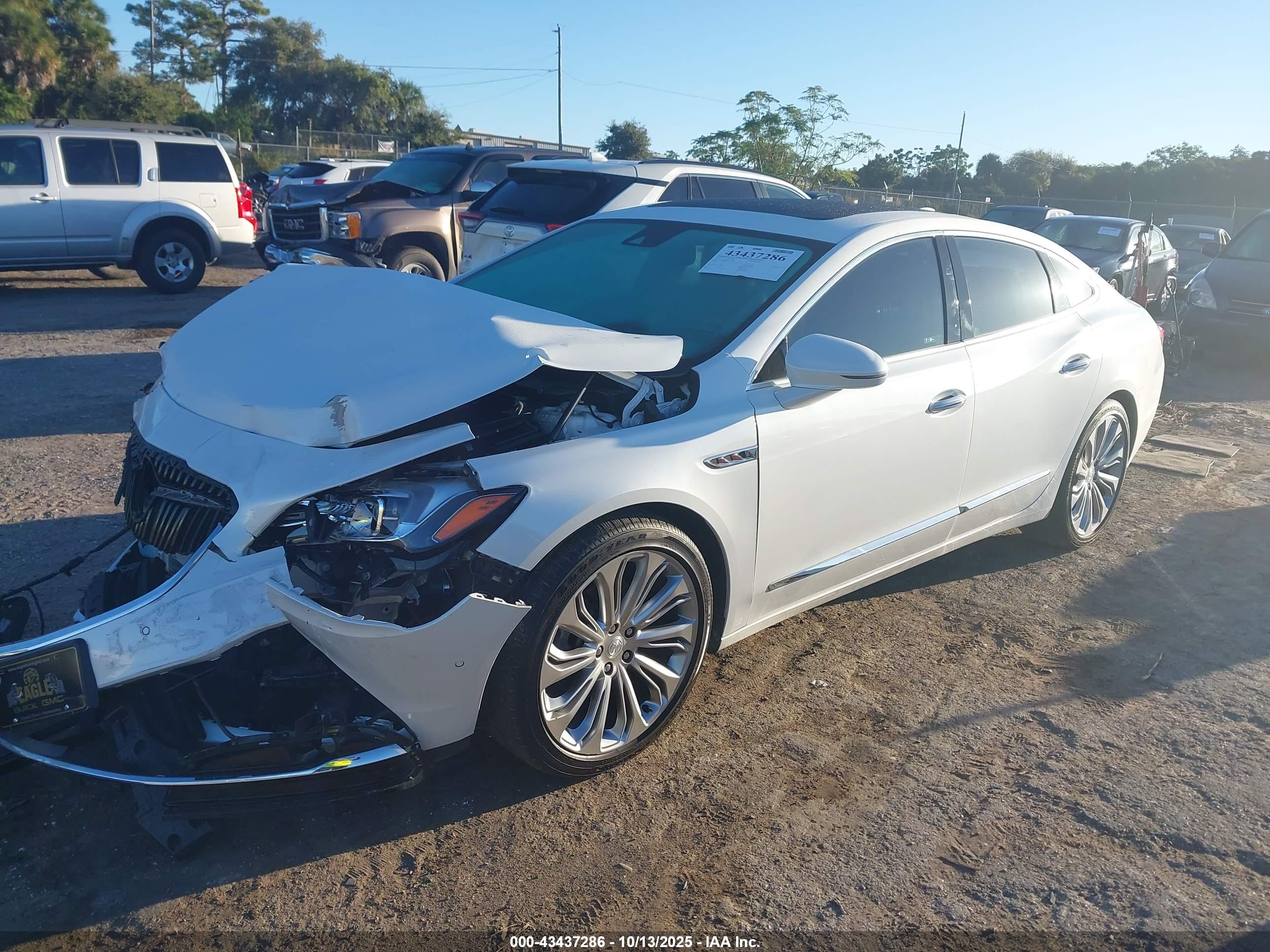 BUICK LACROSSE image 2
