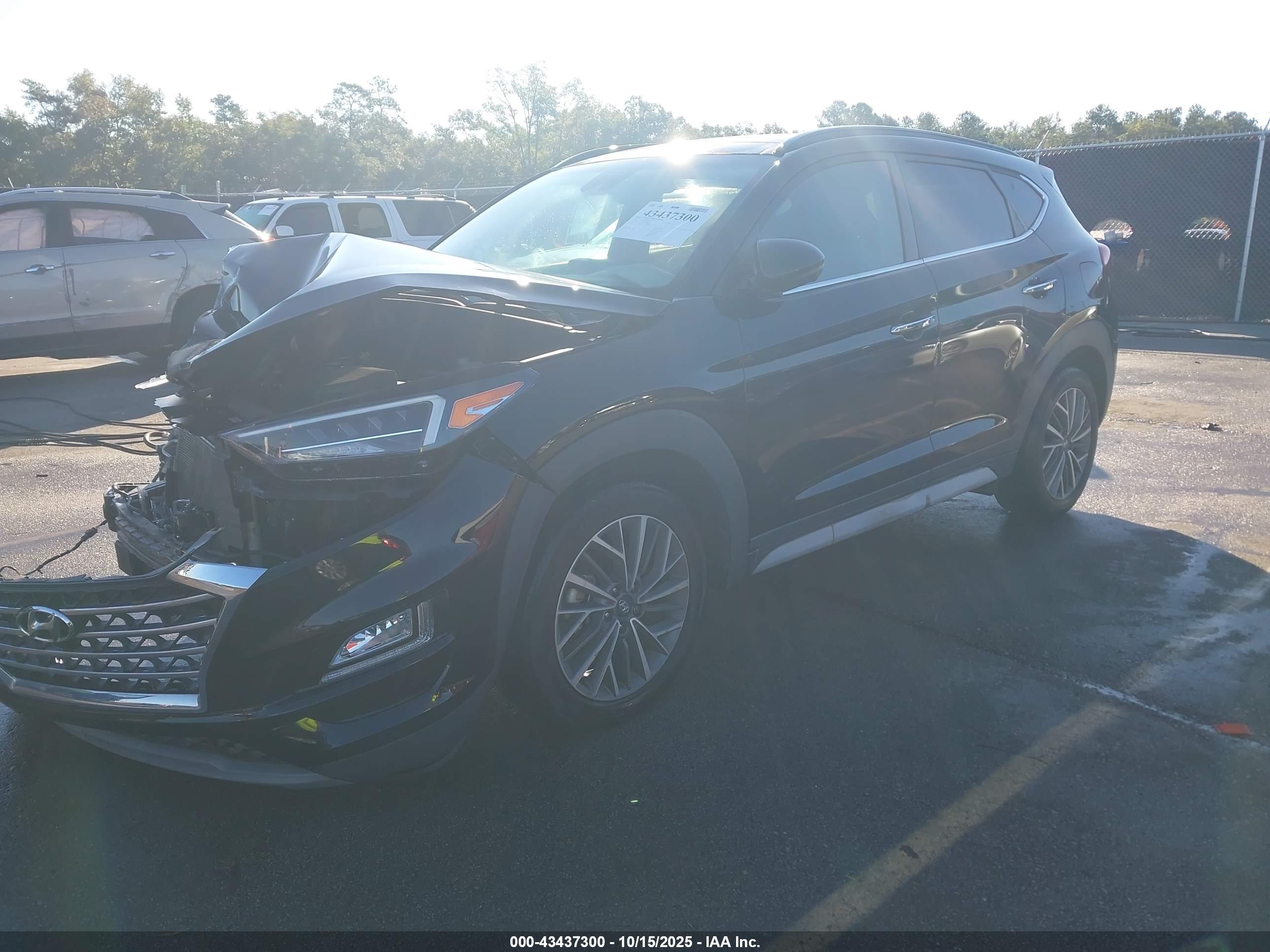 HYUNDAI TUCSON image 2
