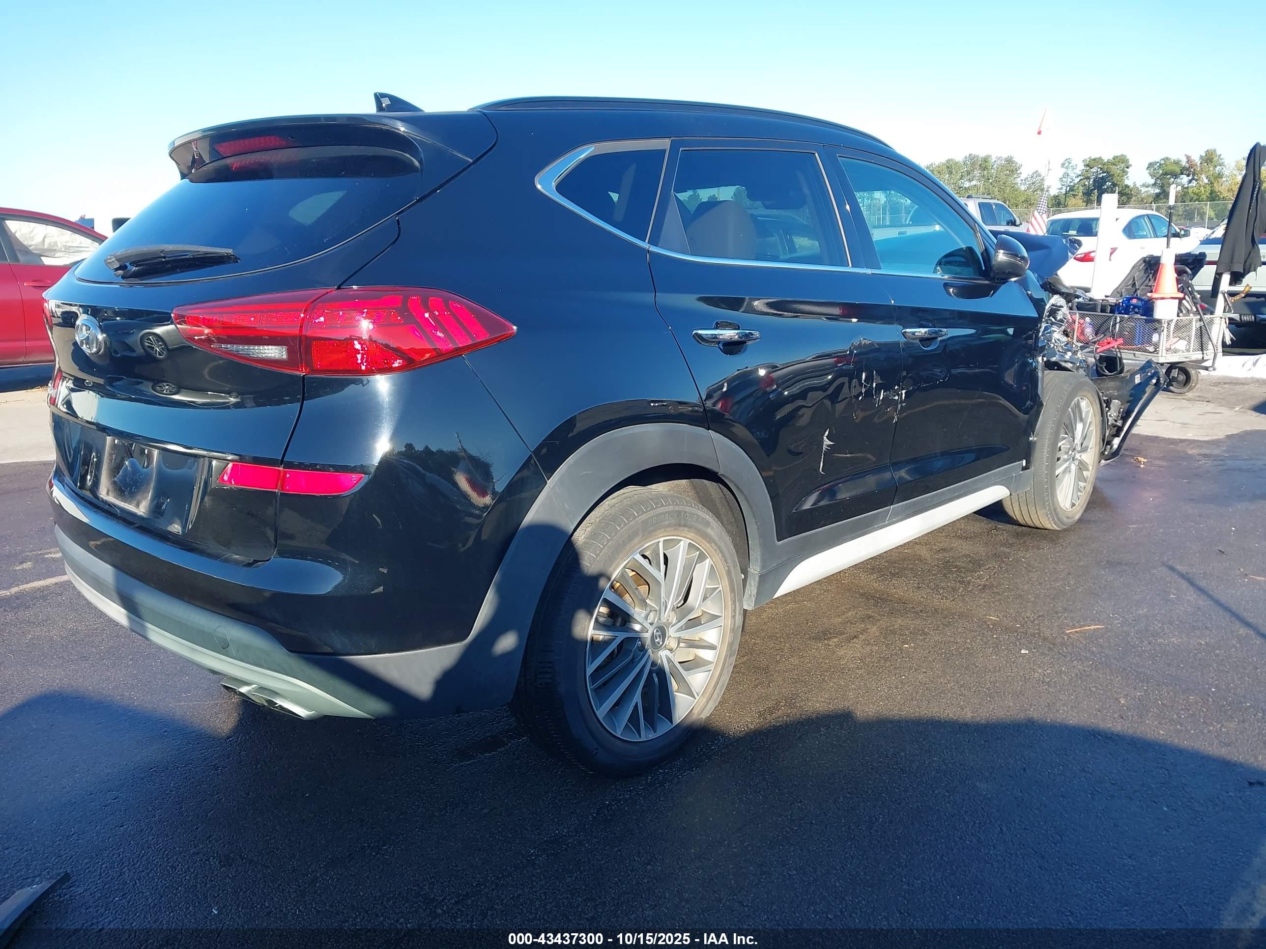 HYUNDAI TUCSON image 4