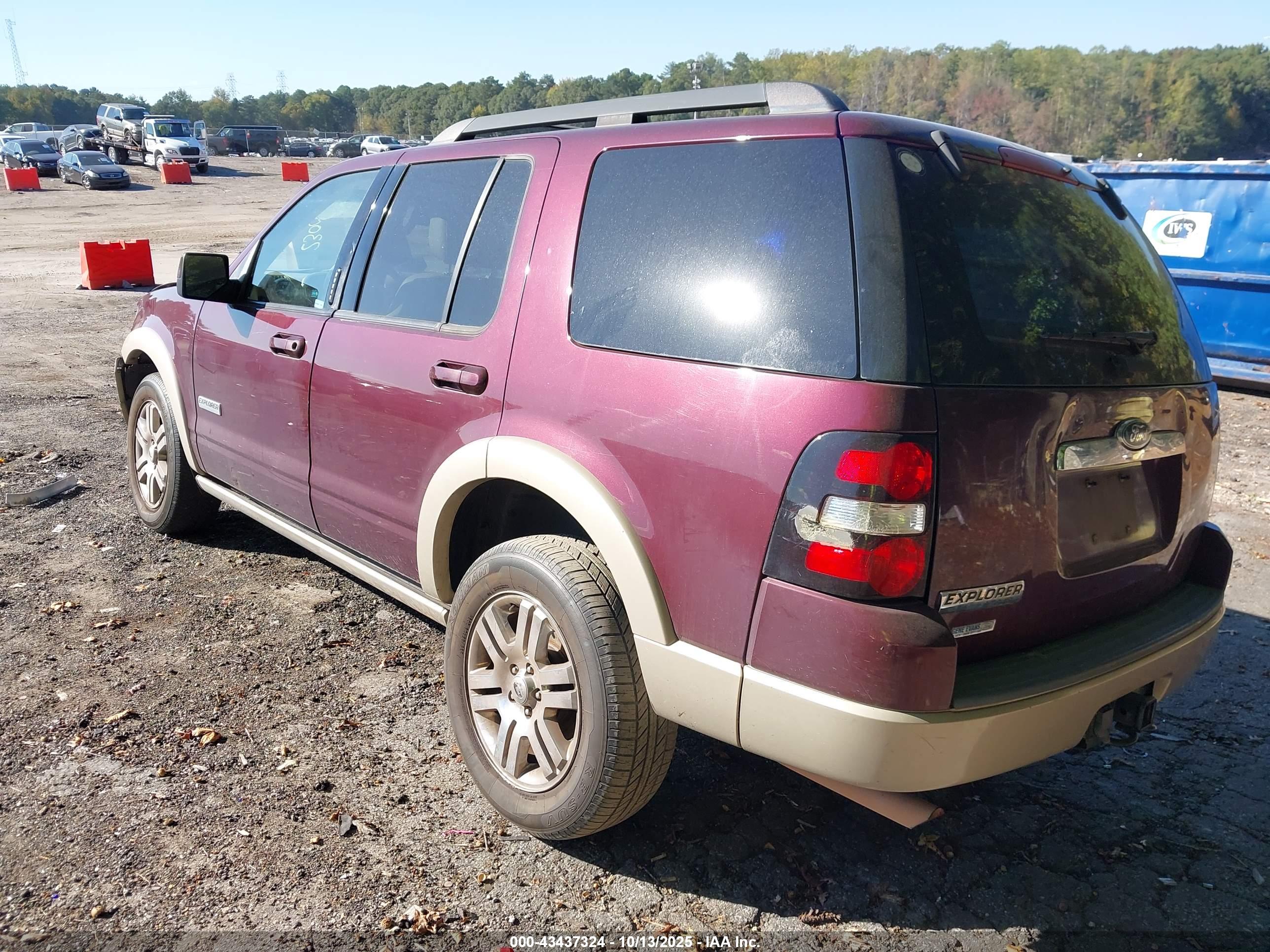 FORD EXPLORER image 3