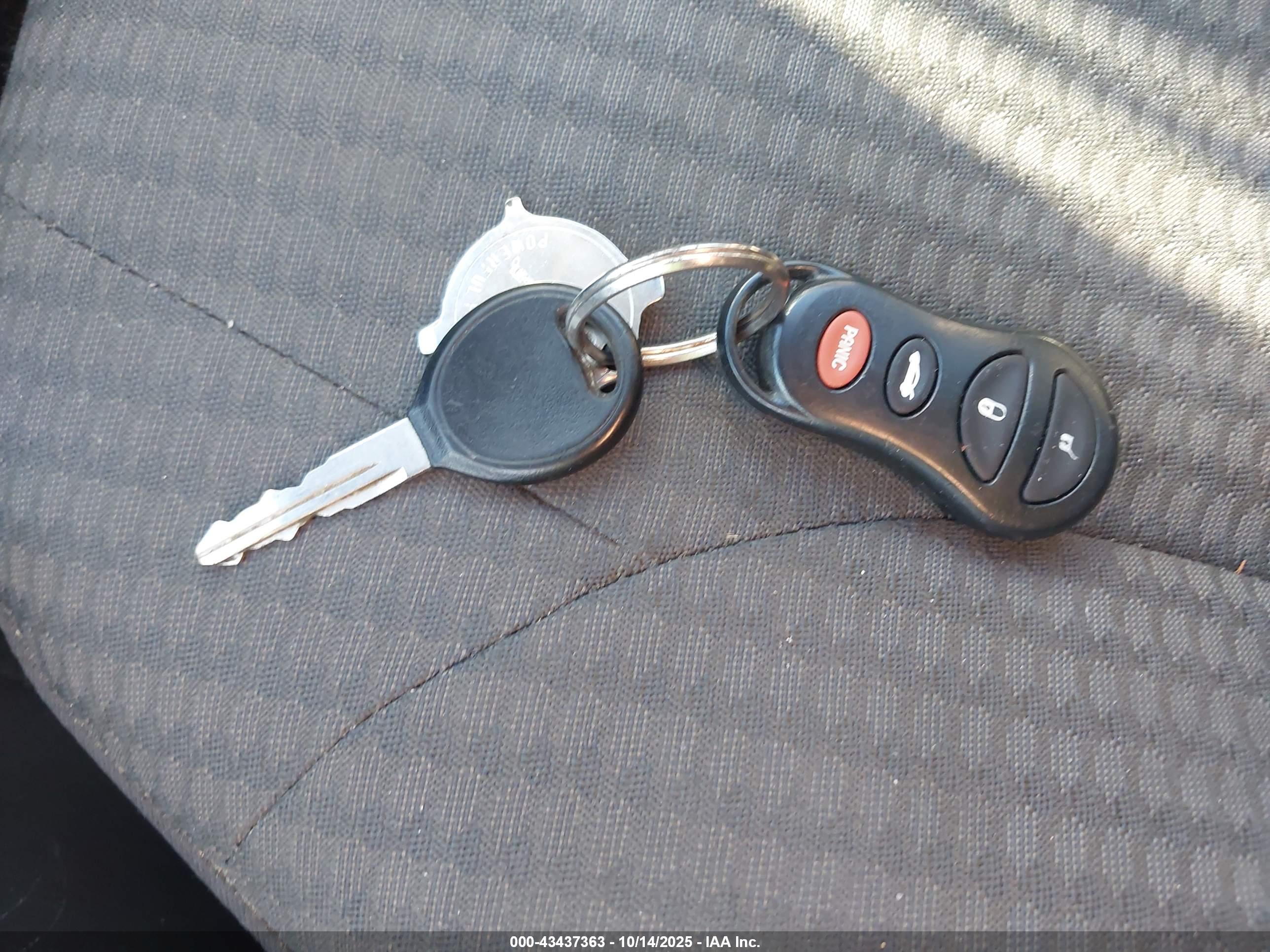 JEEP LIBERTY image 11