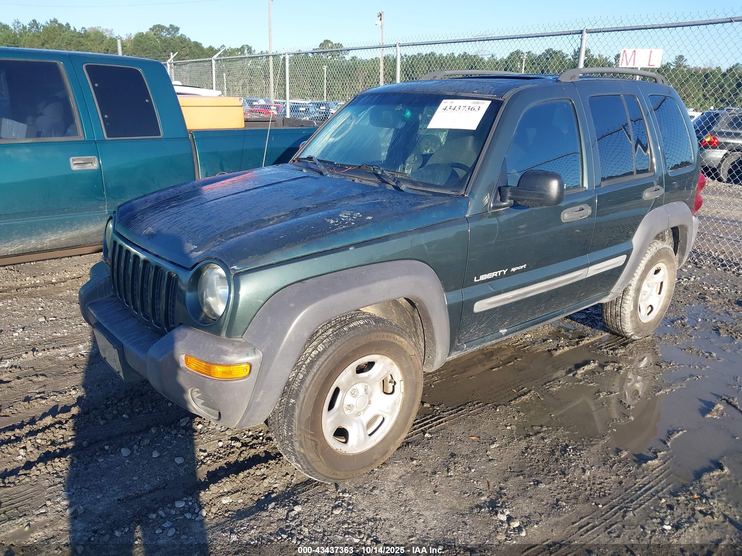 JEEP LIBERTY image 2