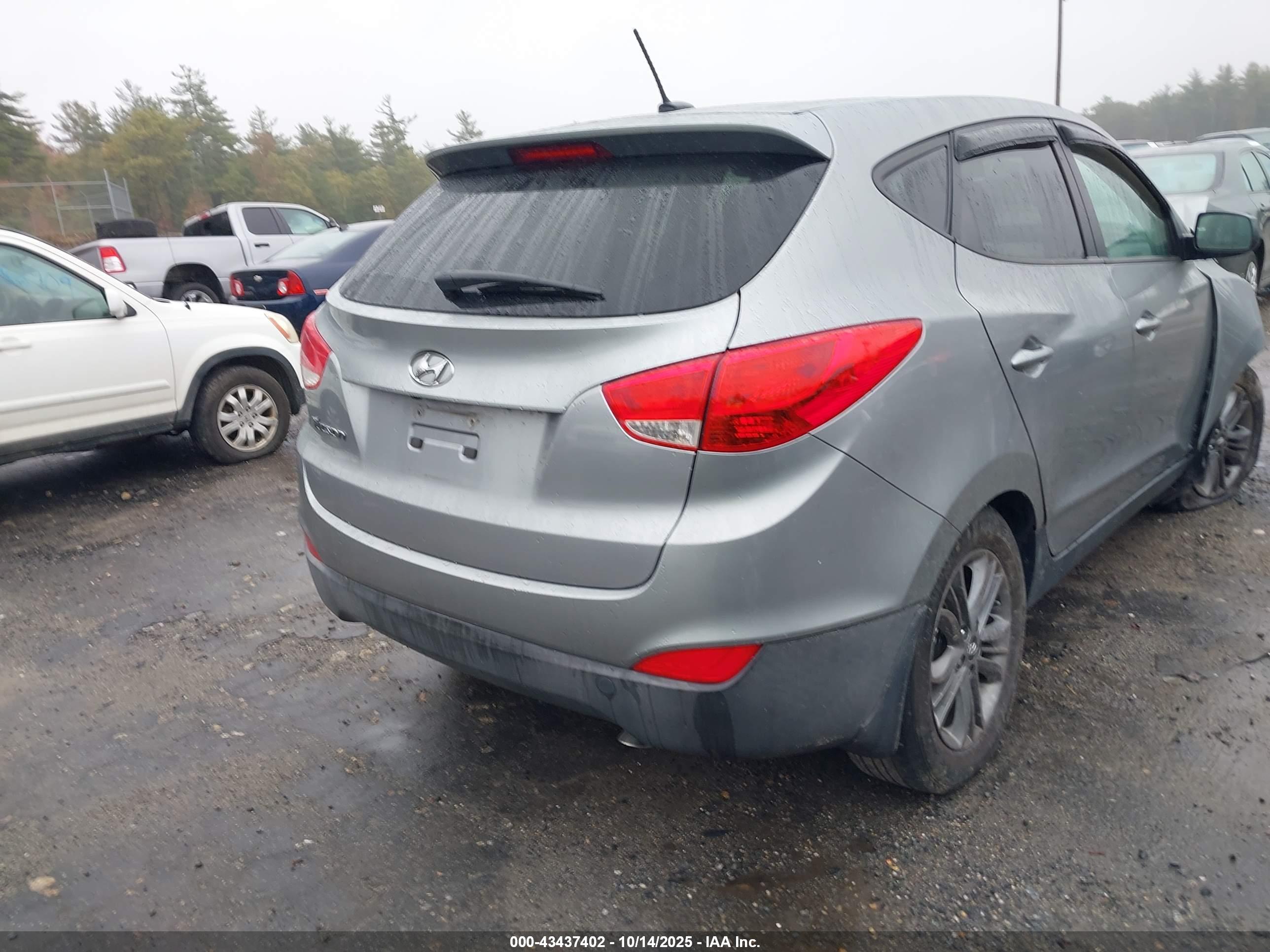 HYUNDAI TUCSON image 4