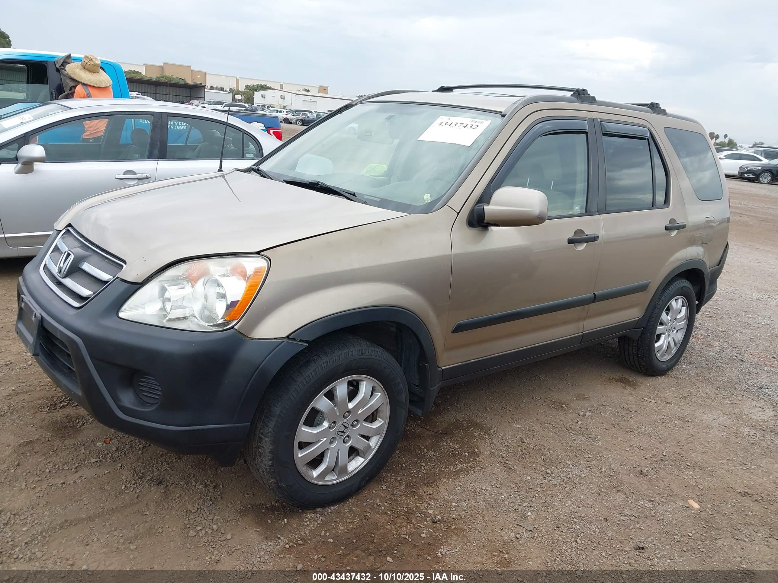 HONDA CR-V image 2