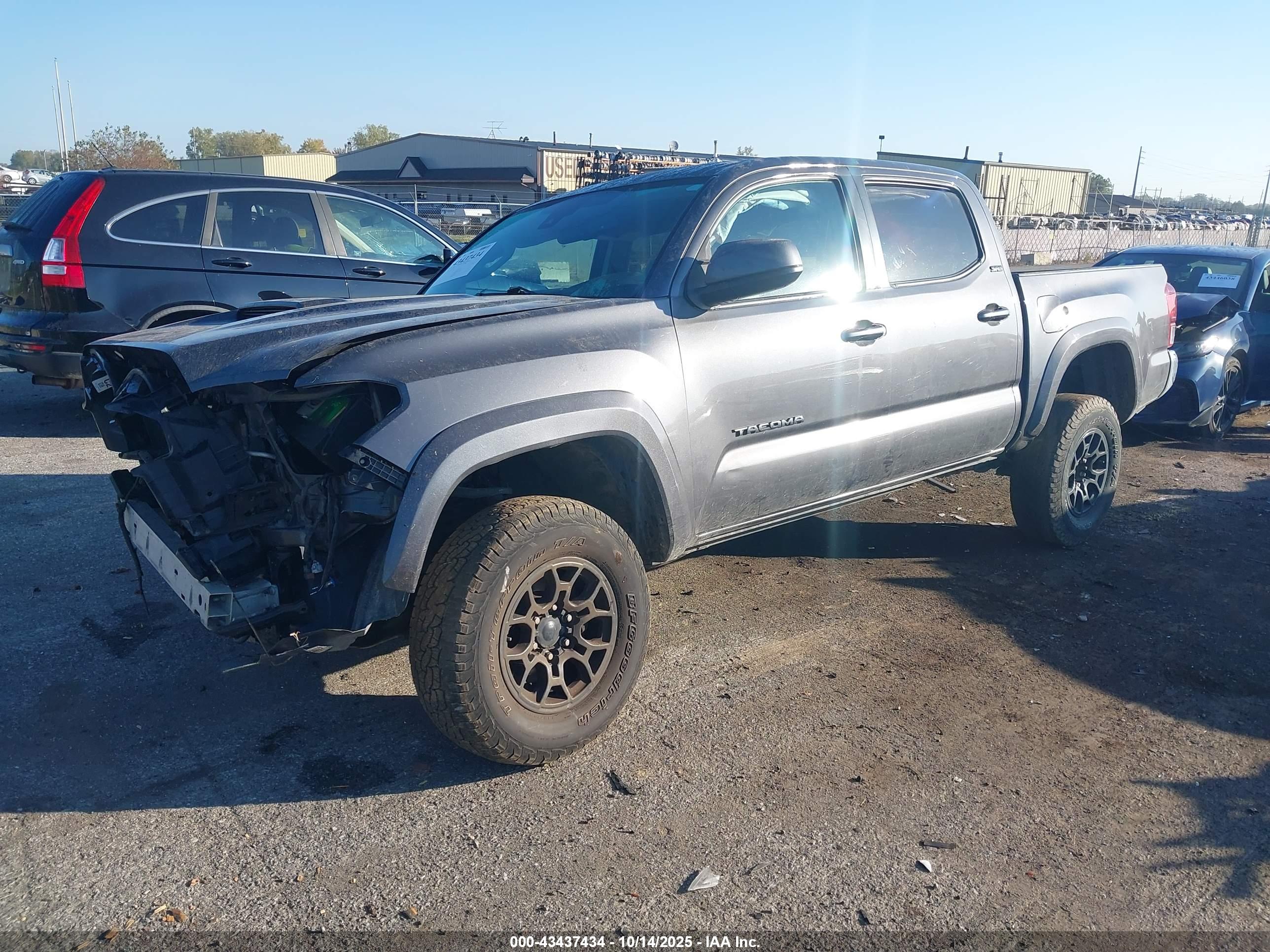 TOYOTA TACOMA image 2