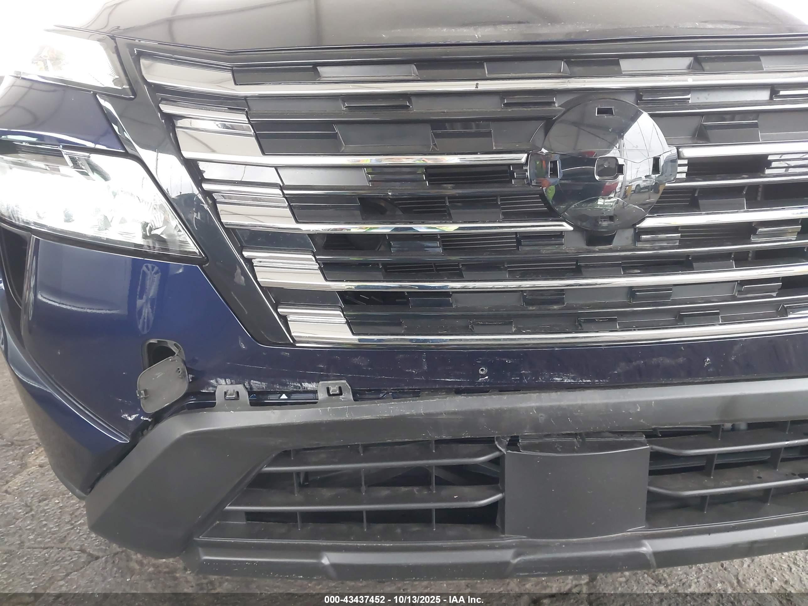 NISSAN ROGUE image 6
