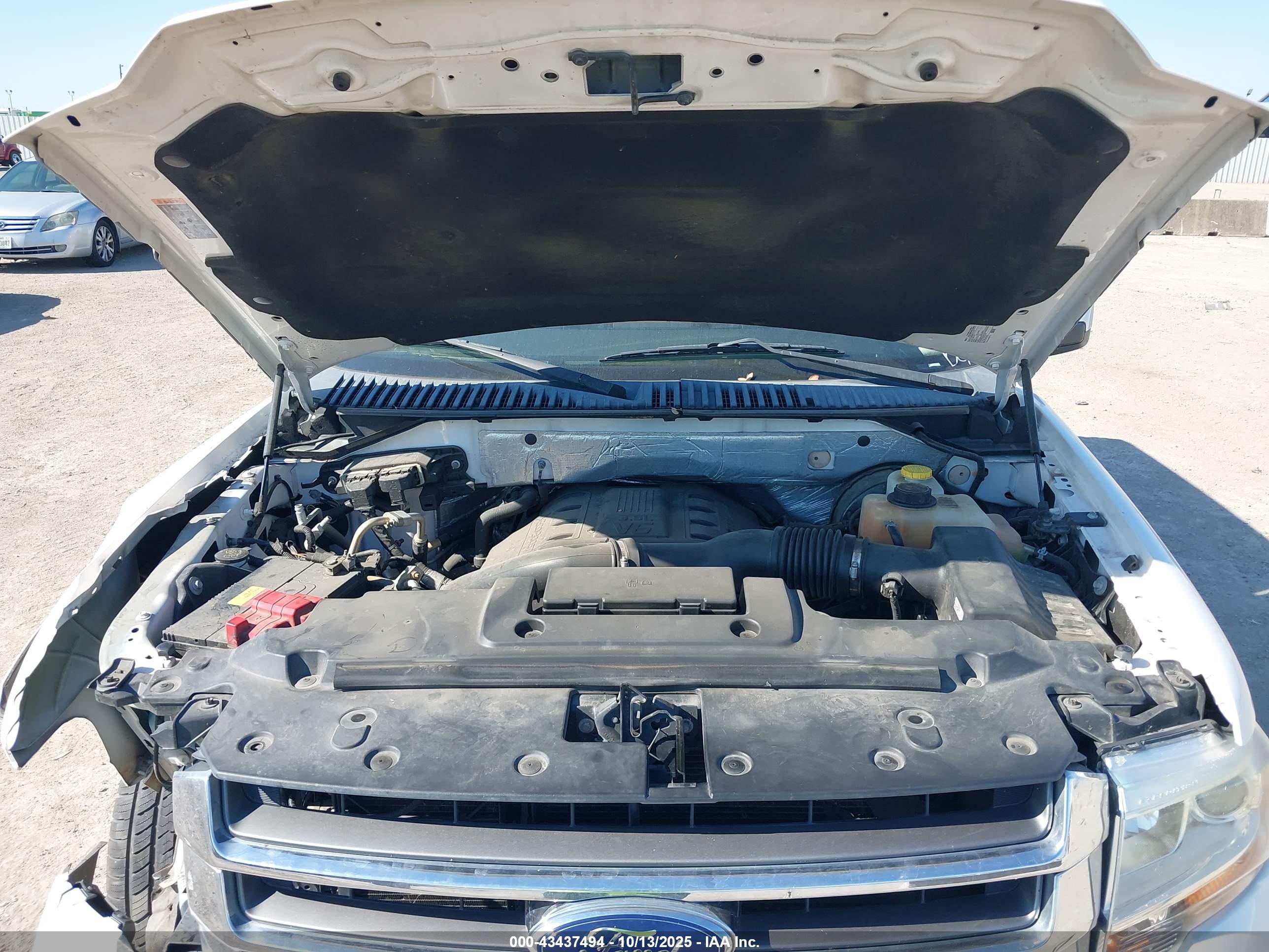 FORD EXPEDITION image 10