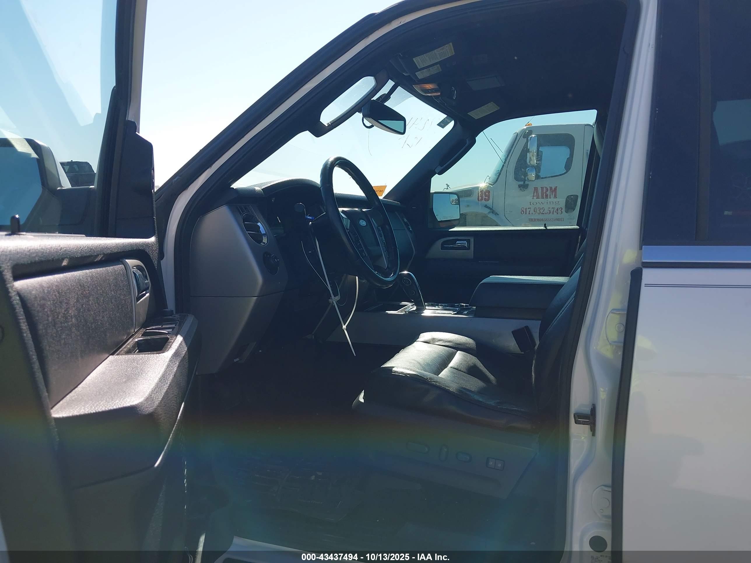 FORD EXPEDITION image 5