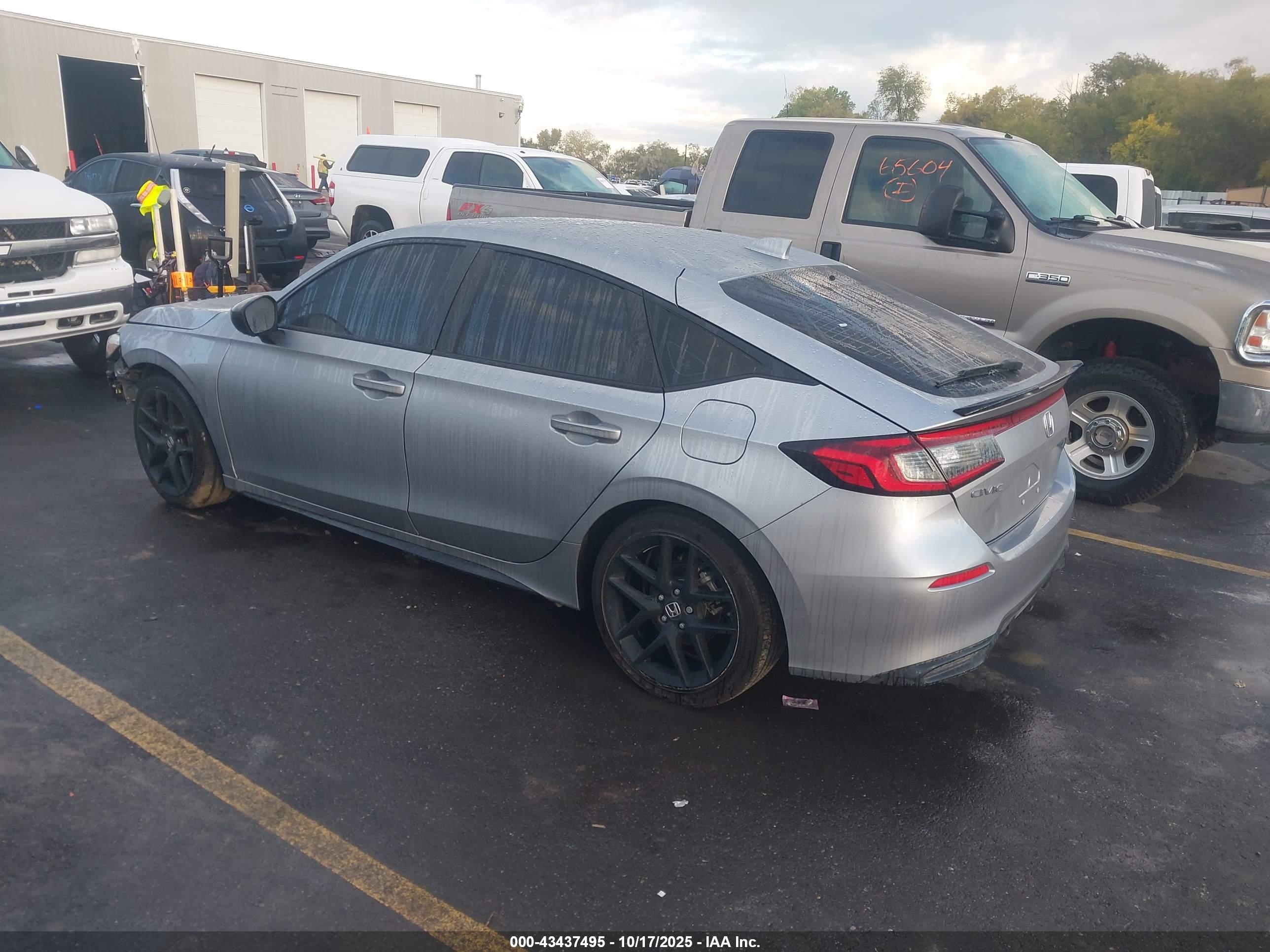 HONDA CIVIC image 3