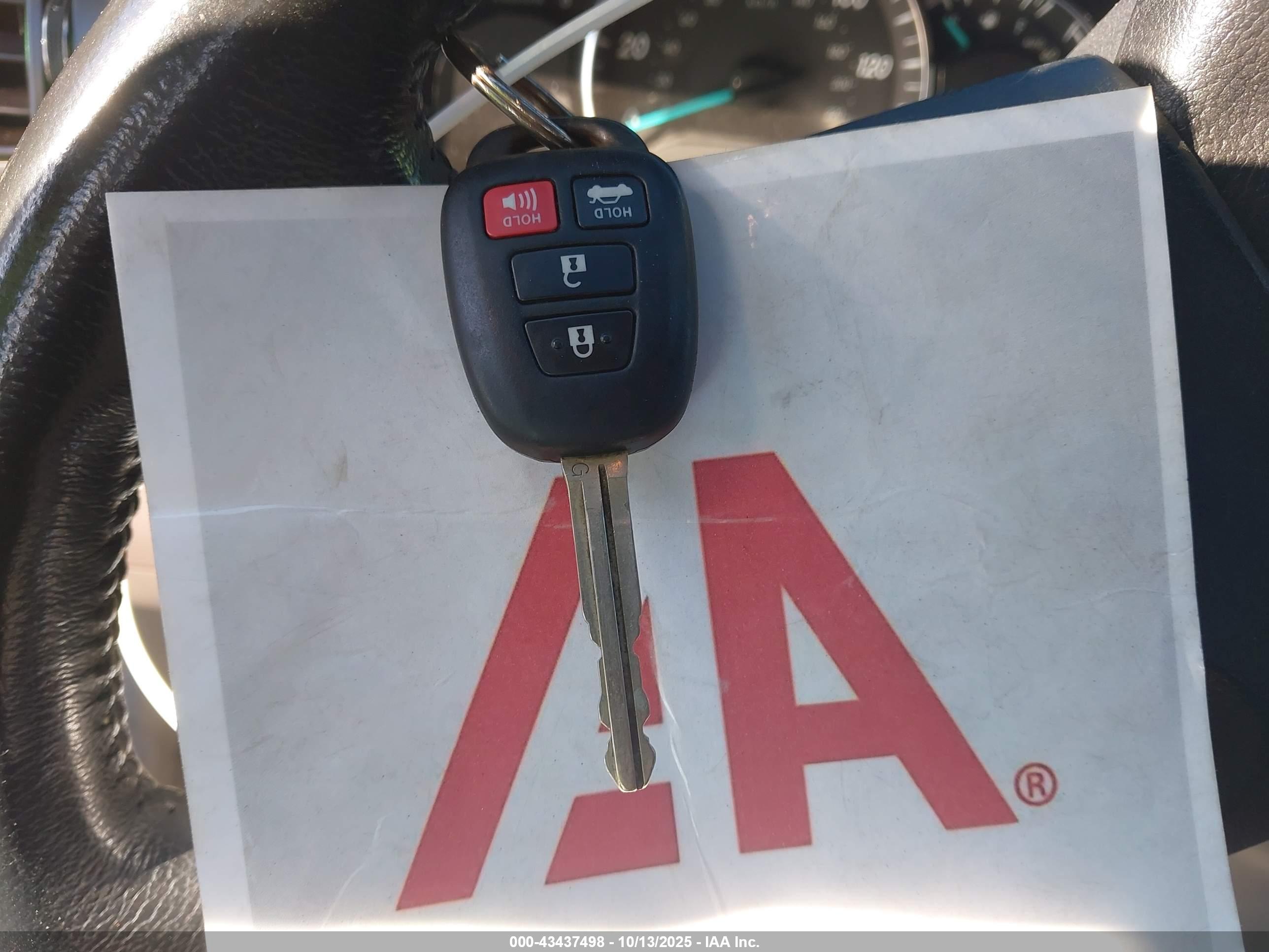 TOYOTA CAMRY image 11