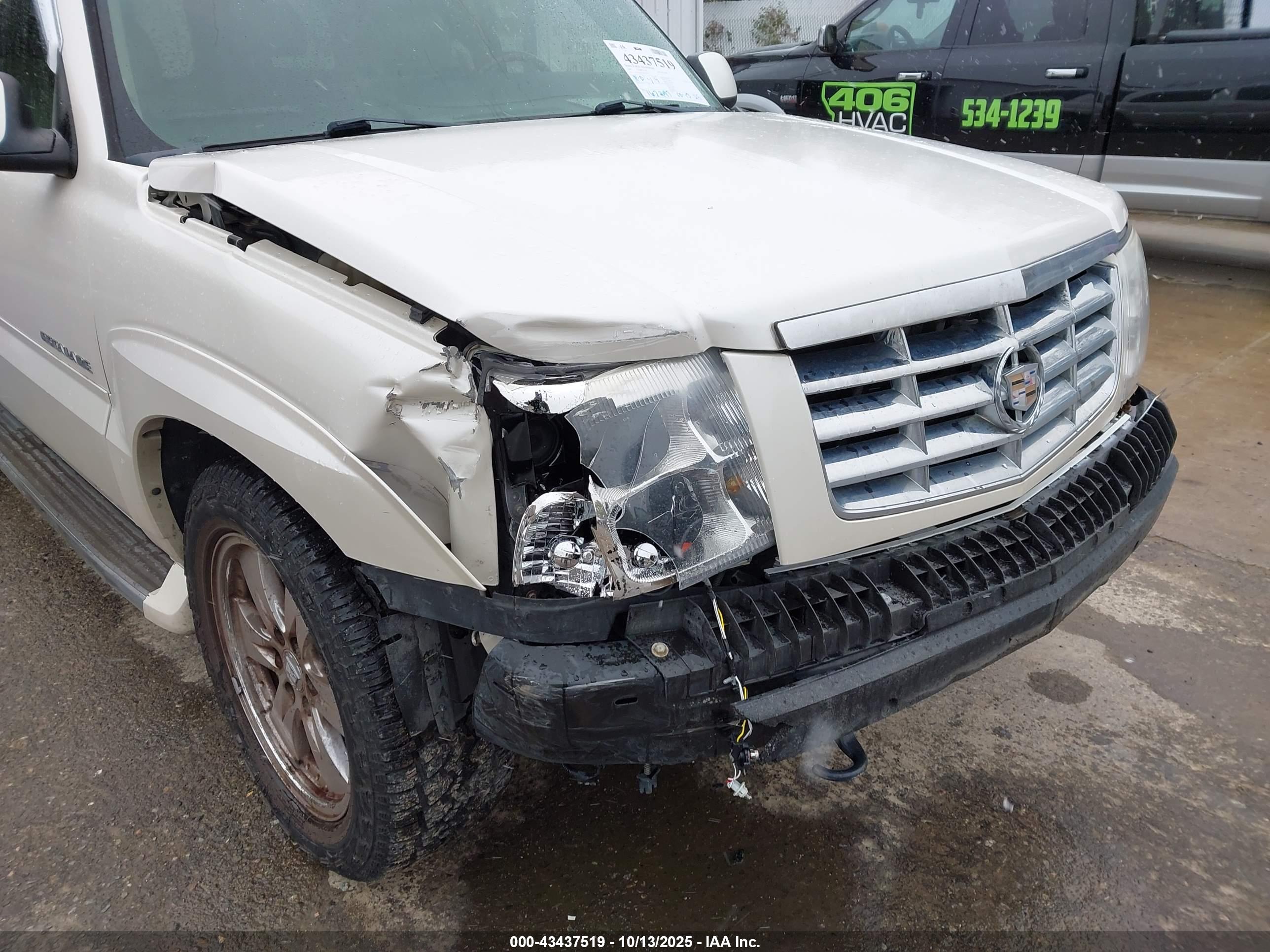 CADILLAC ESCALADE image 6