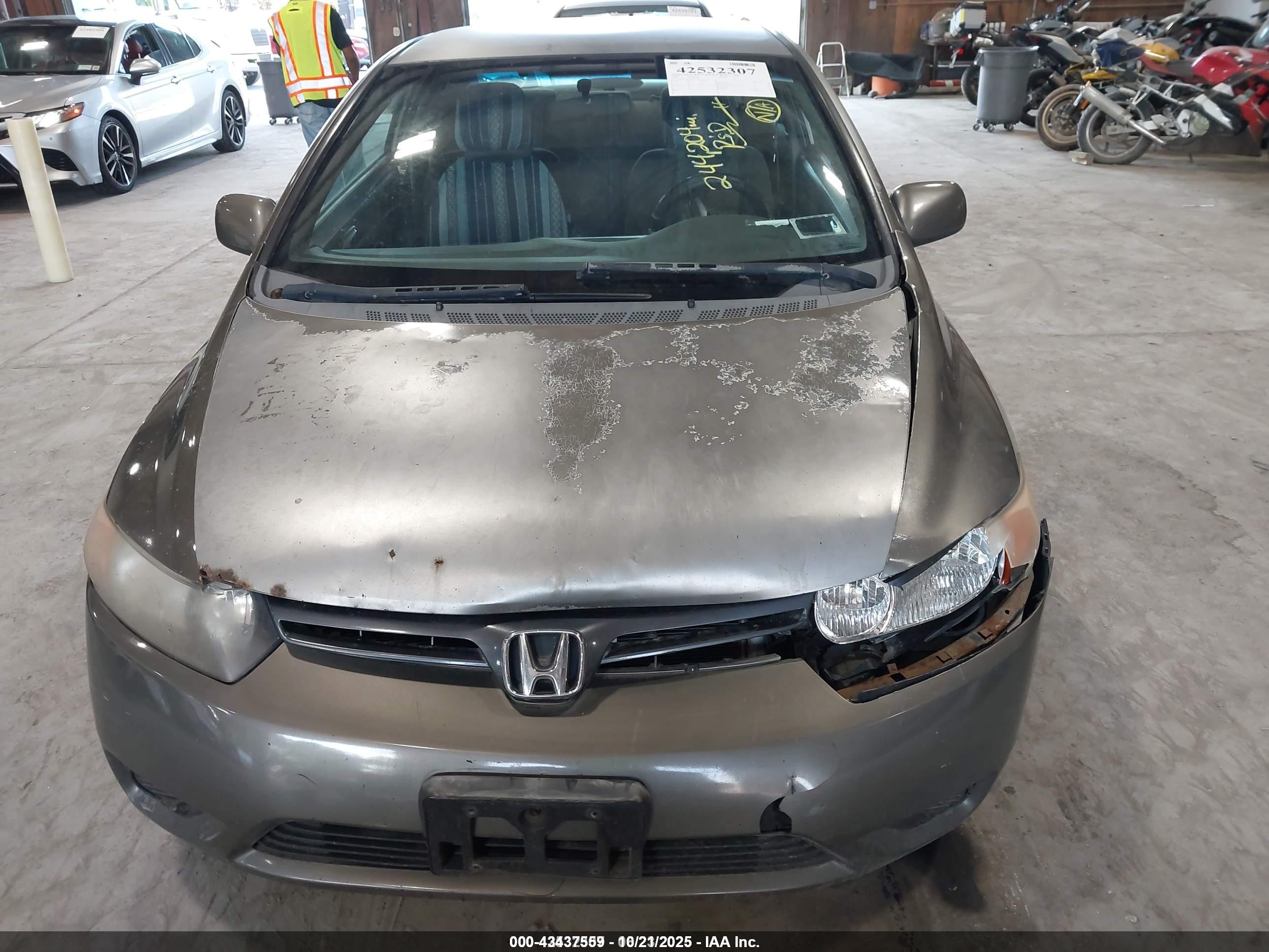 HONDA CIVIC image 6