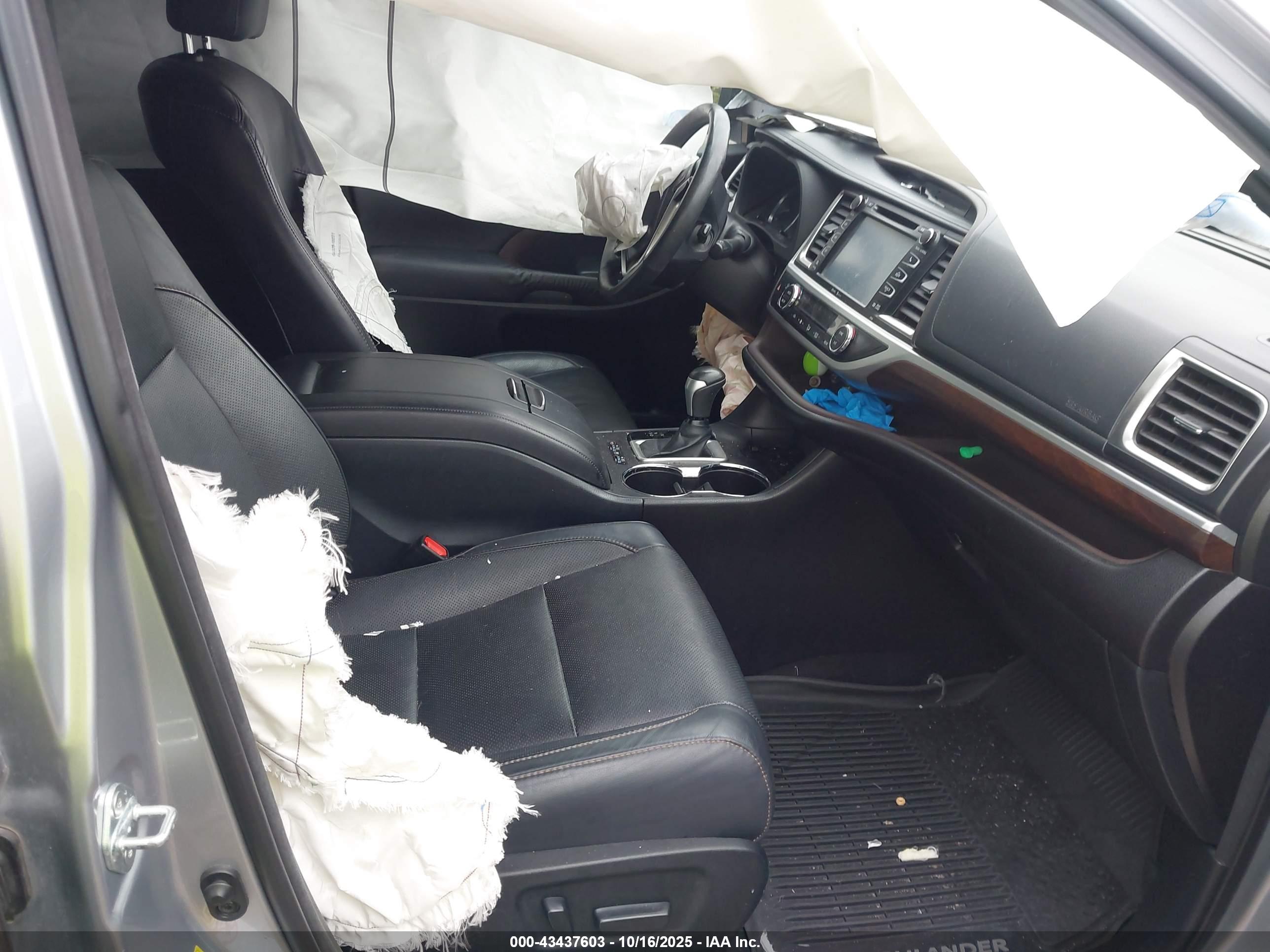 TOYOTA HIGHLANDER image 5