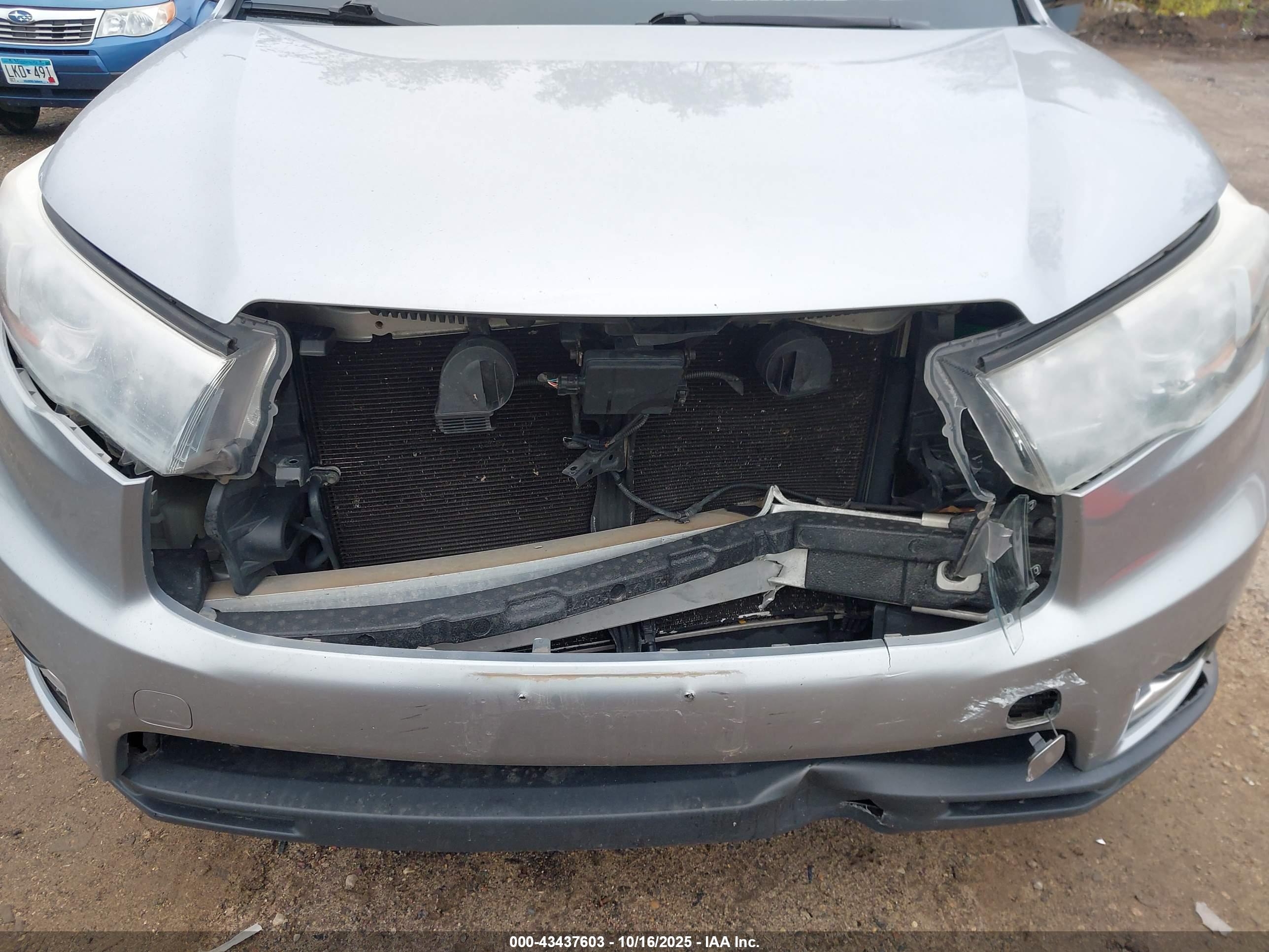 TOYOTA HIGHLANDER image 6
