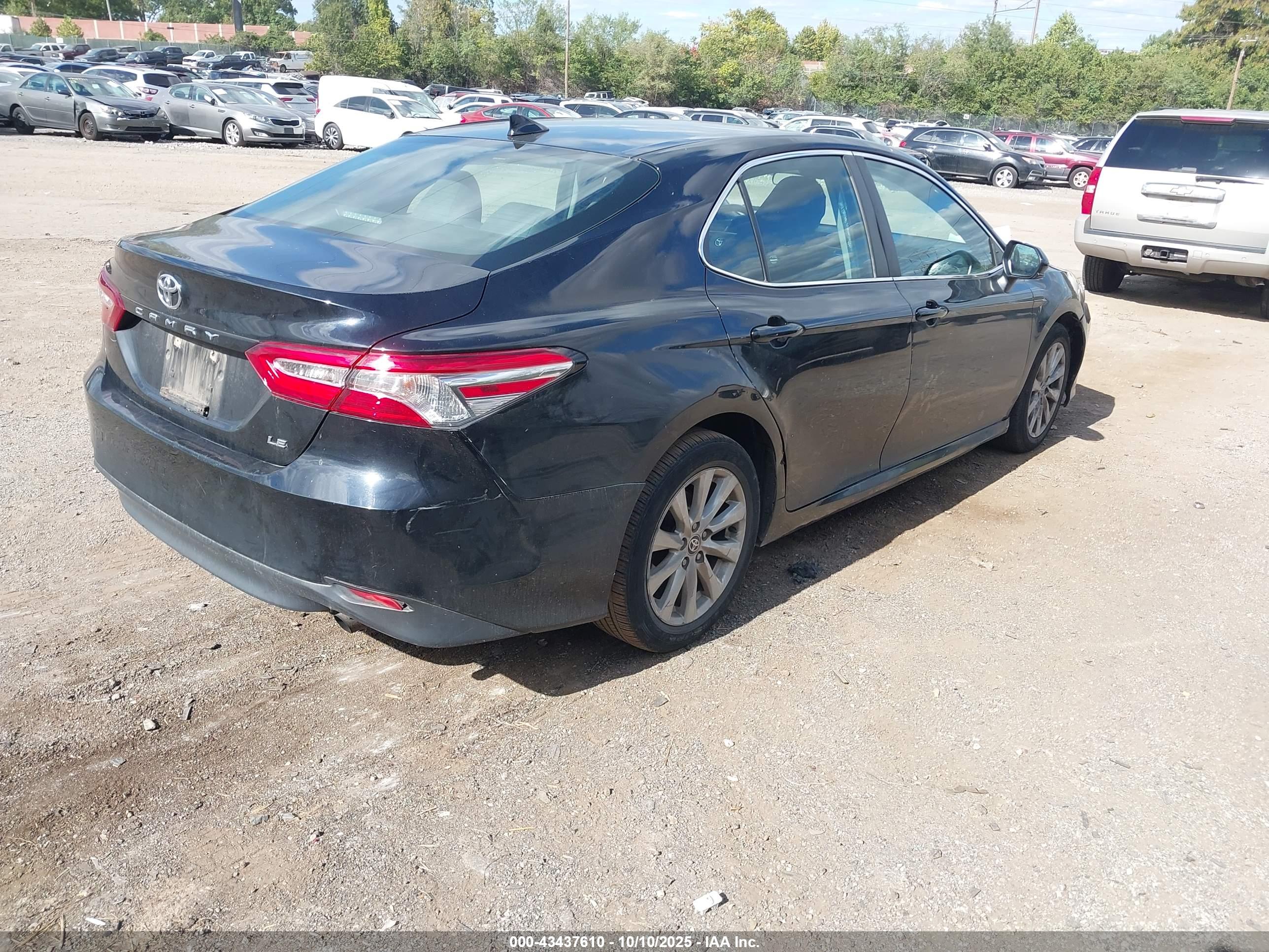 TOYOTA CAMRY image 4