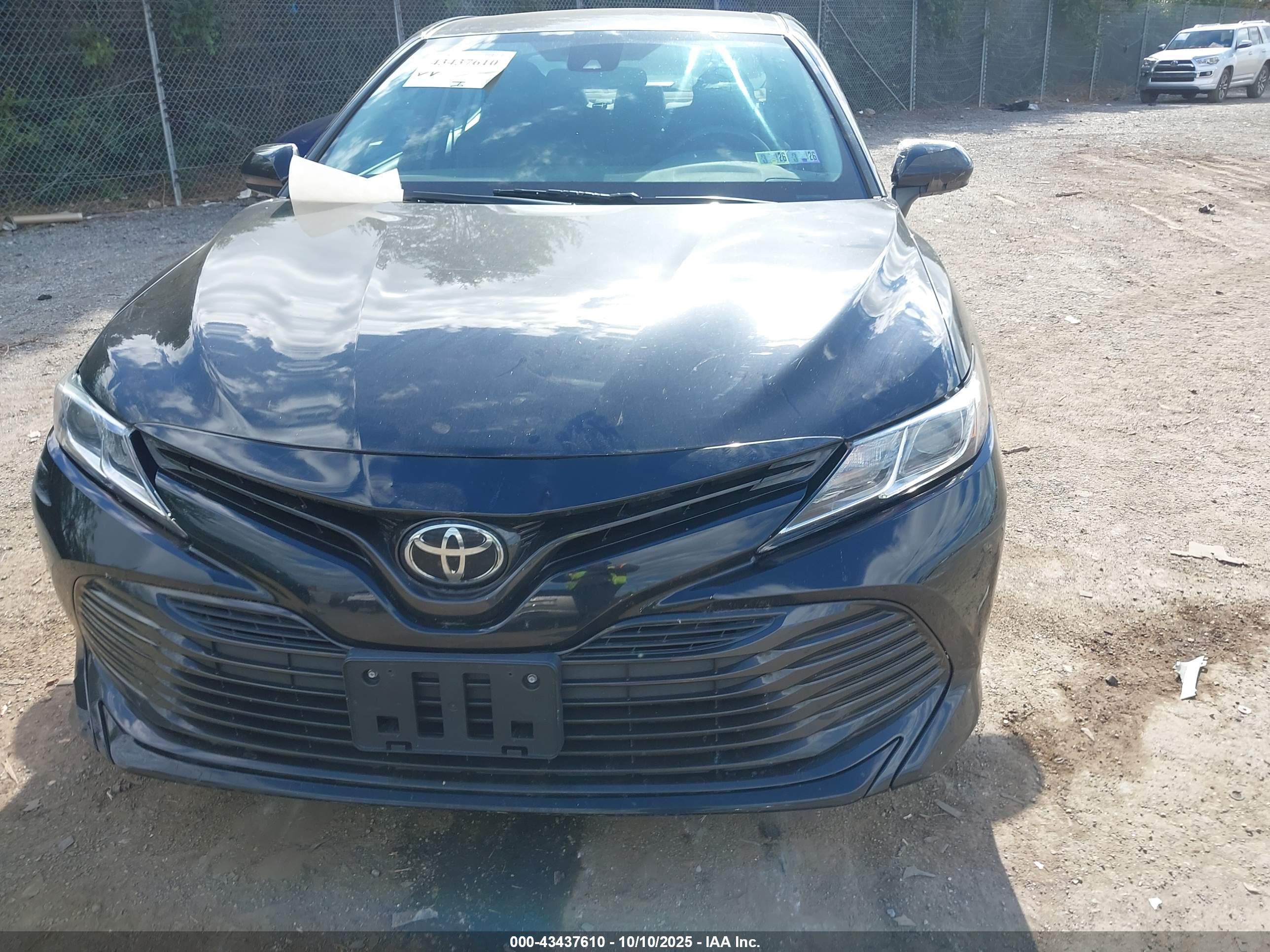 TOYOTA CAMRY image 6