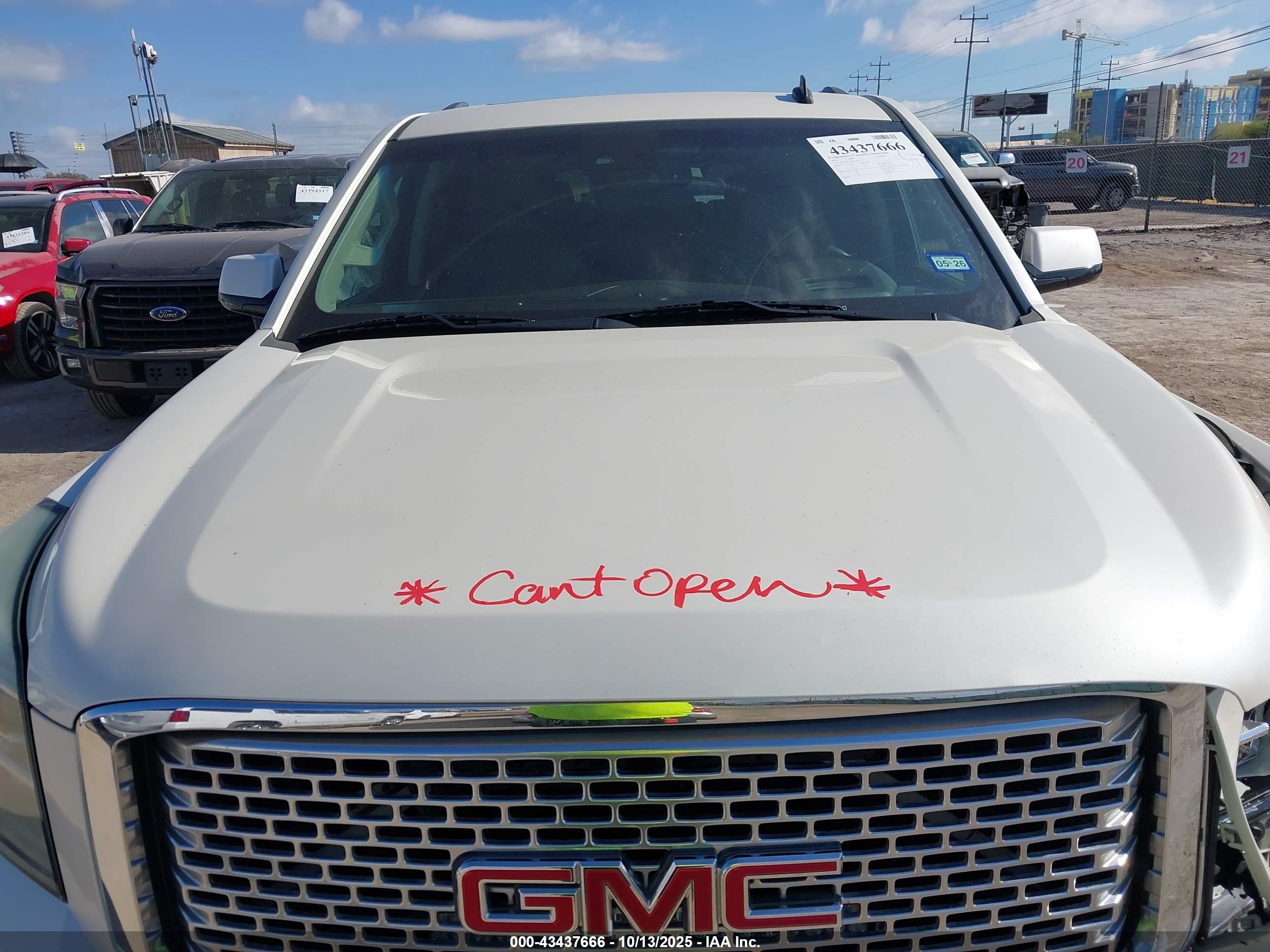 GMC YUKON image 10