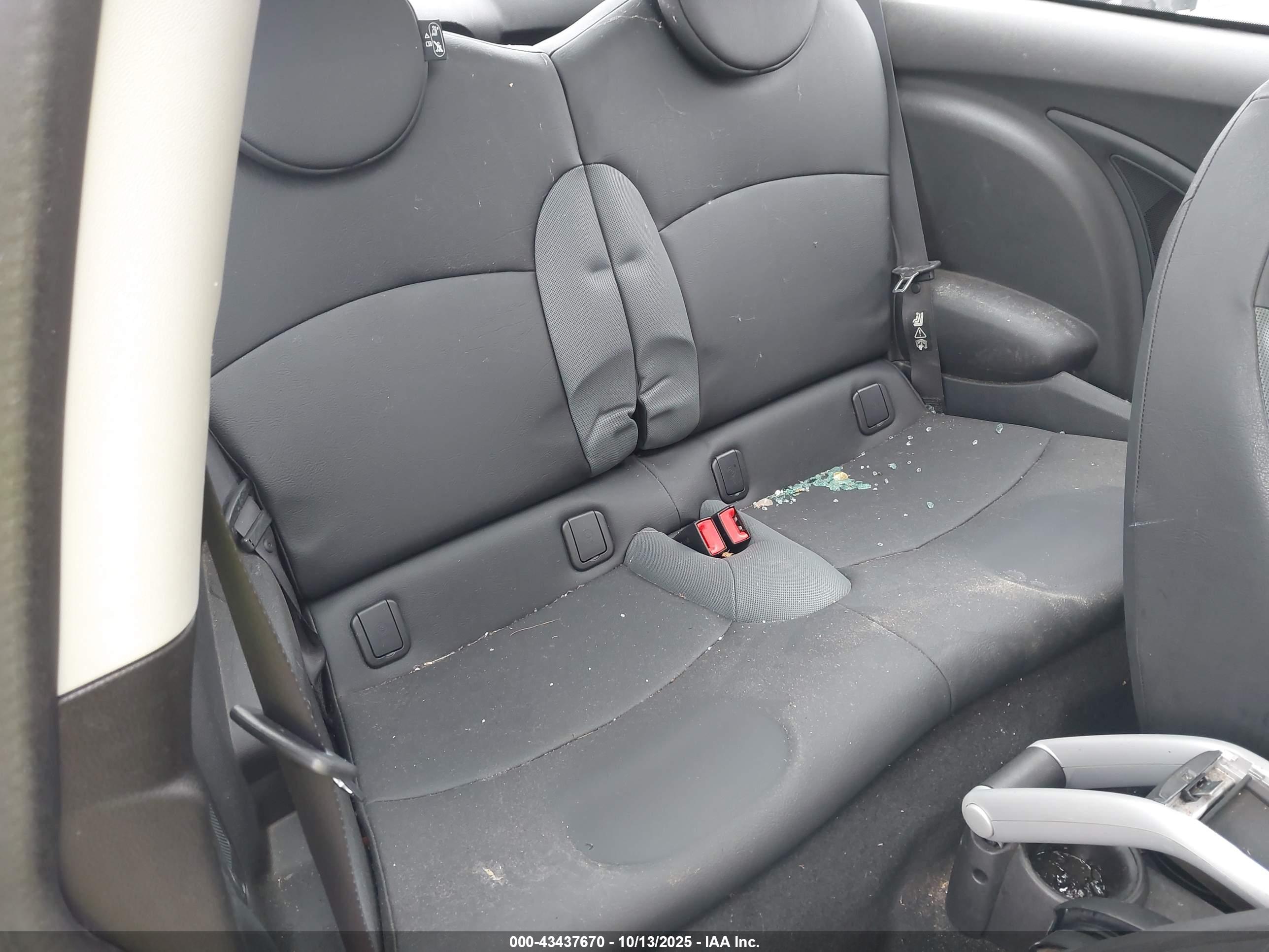 MINI COOPER image 8