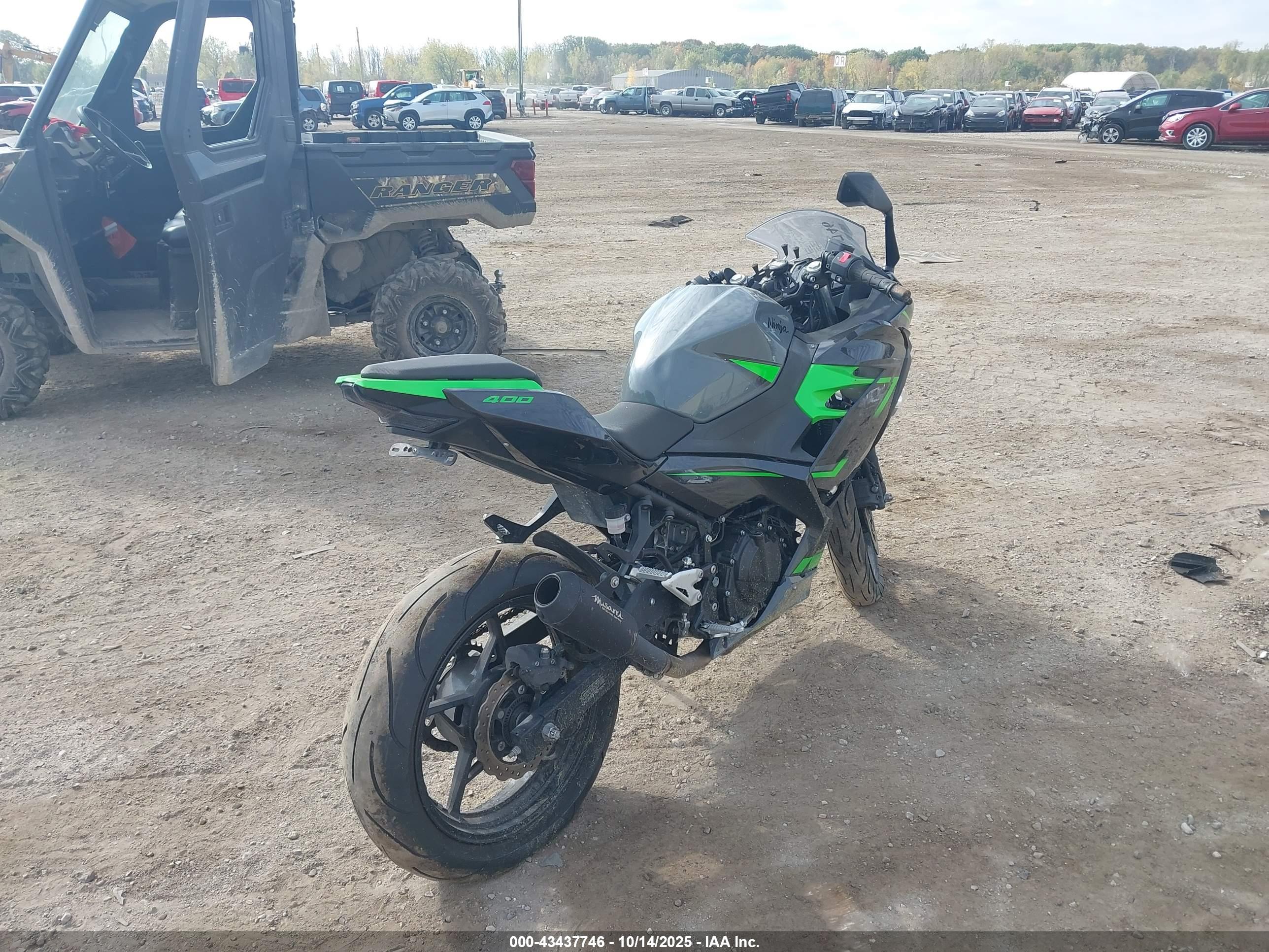 KAWASAKI EX400 image 4