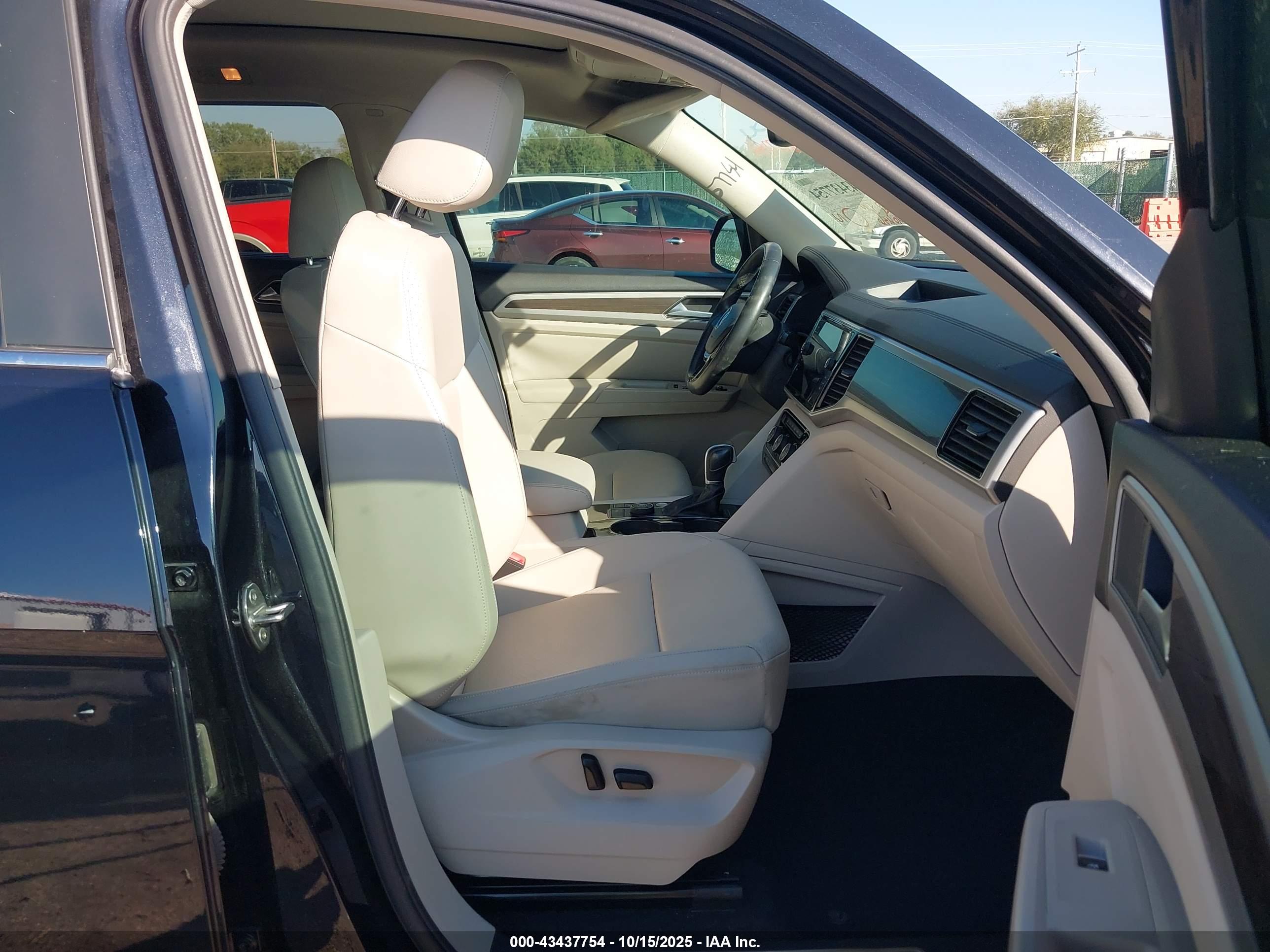 VOLKSWAGEN ATLAS image 5