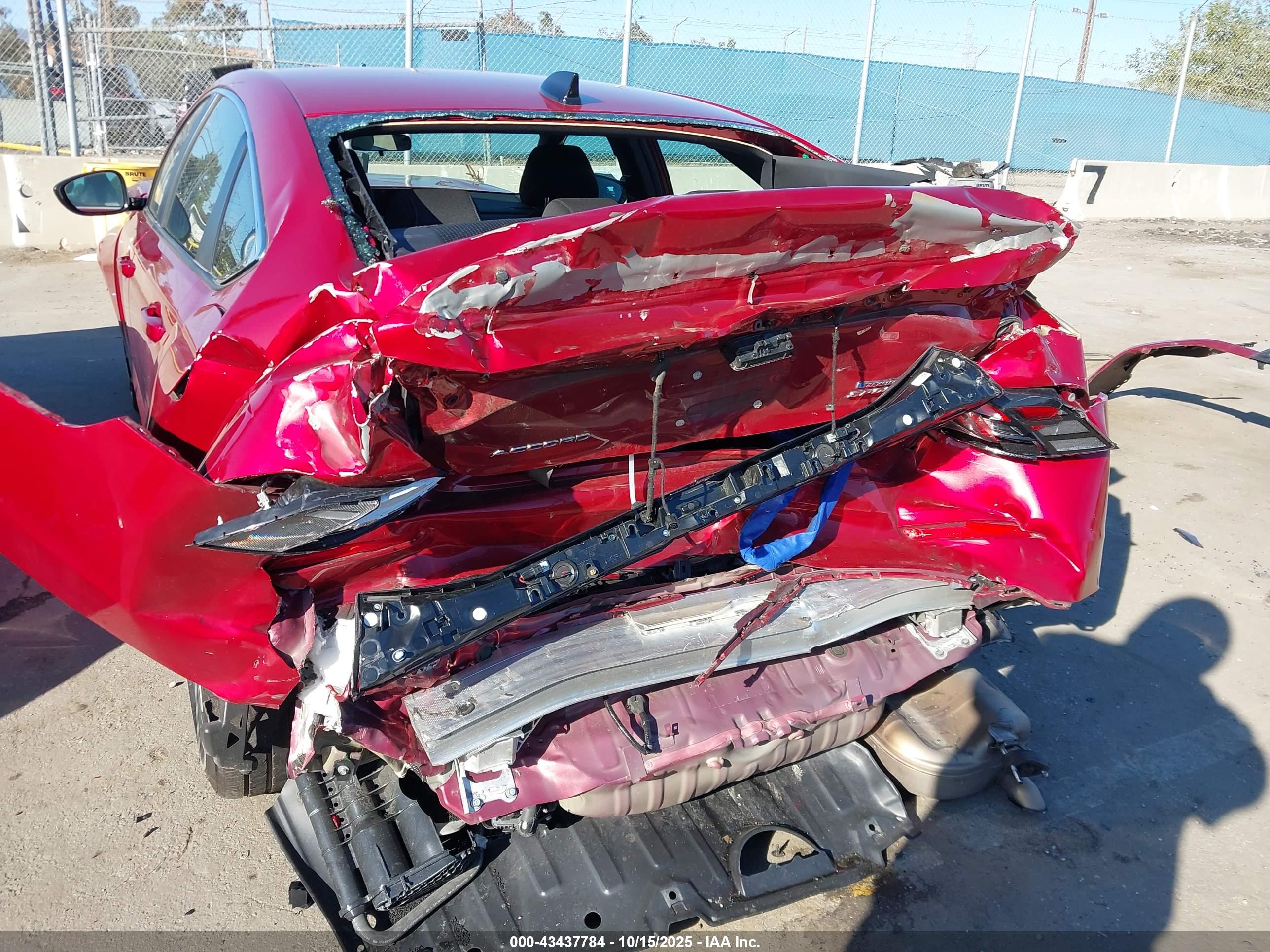 HONDA ACCORD image 6