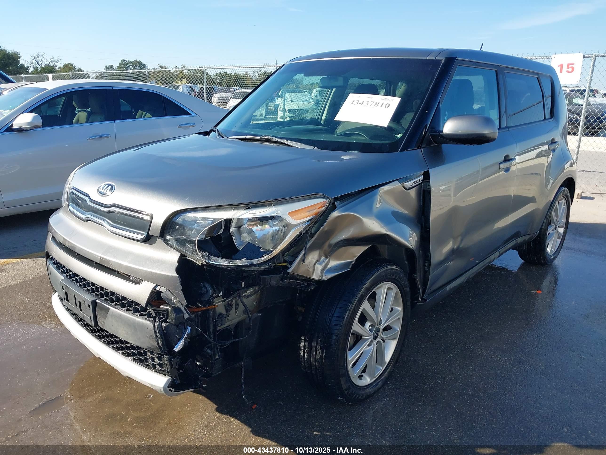 KIA SOUL image 2