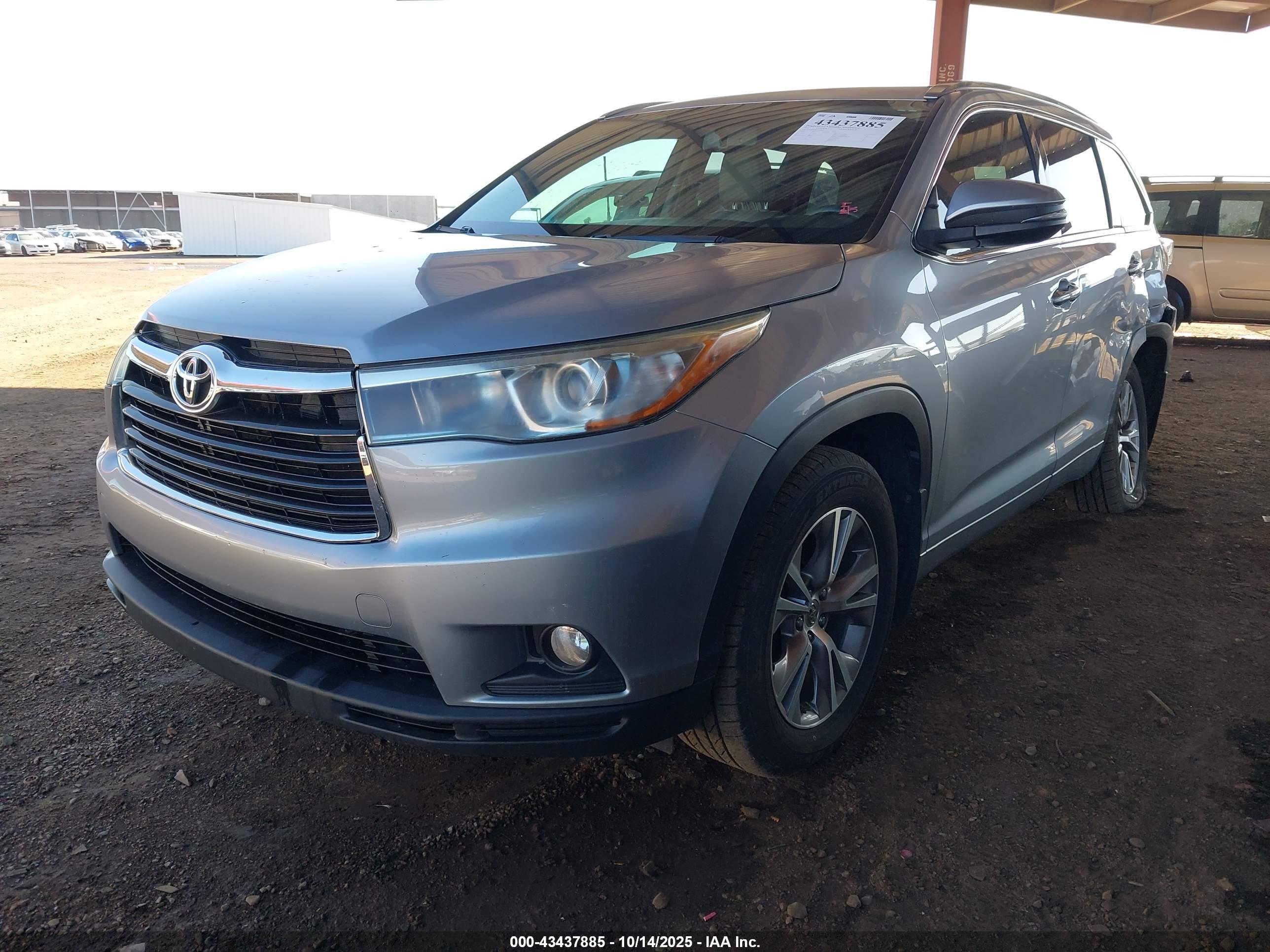 TOYOTA HIGHLANDER image 2