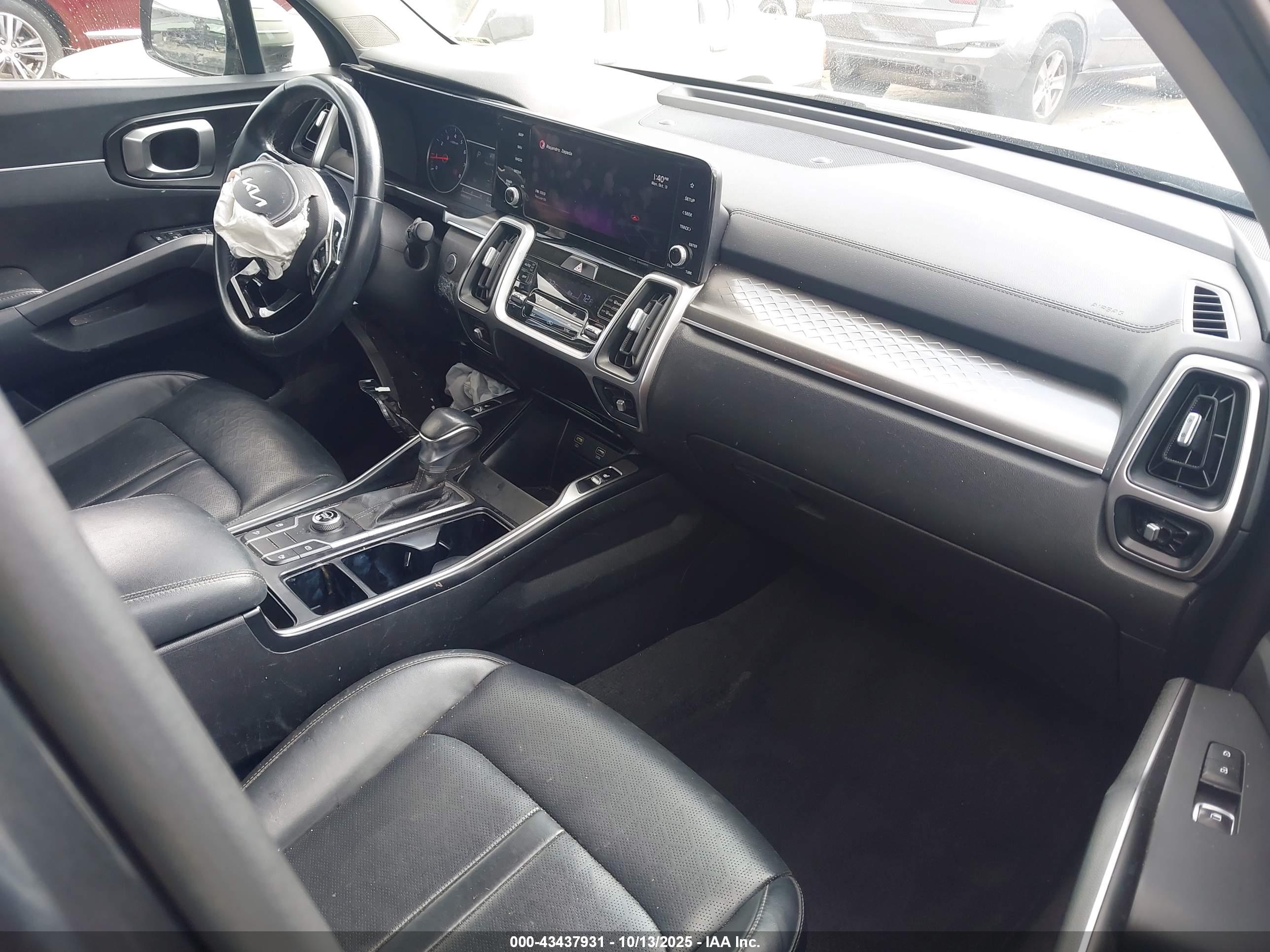 KIA SORENTO image 5