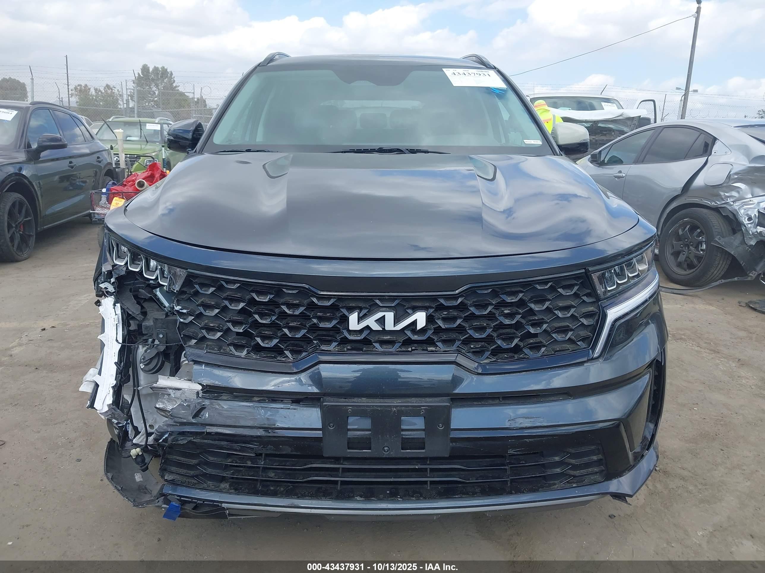 KIA SORENTO image 6