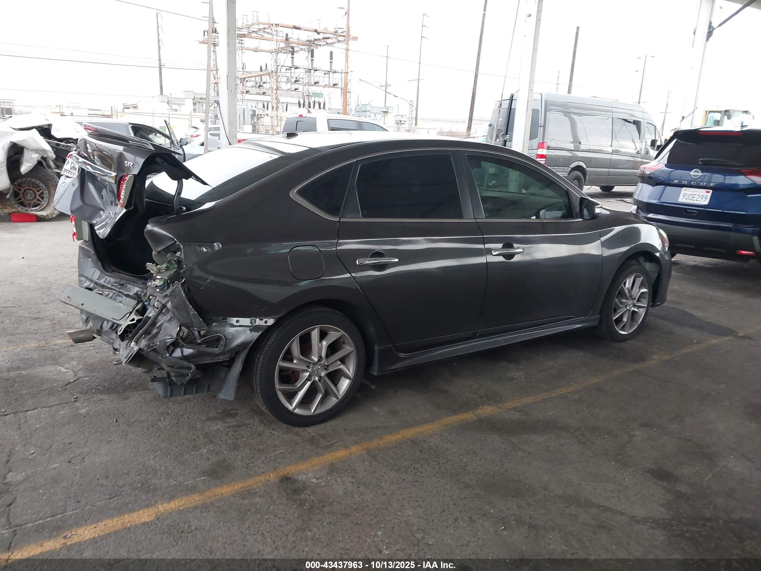 NISSAN SENTRA image 4