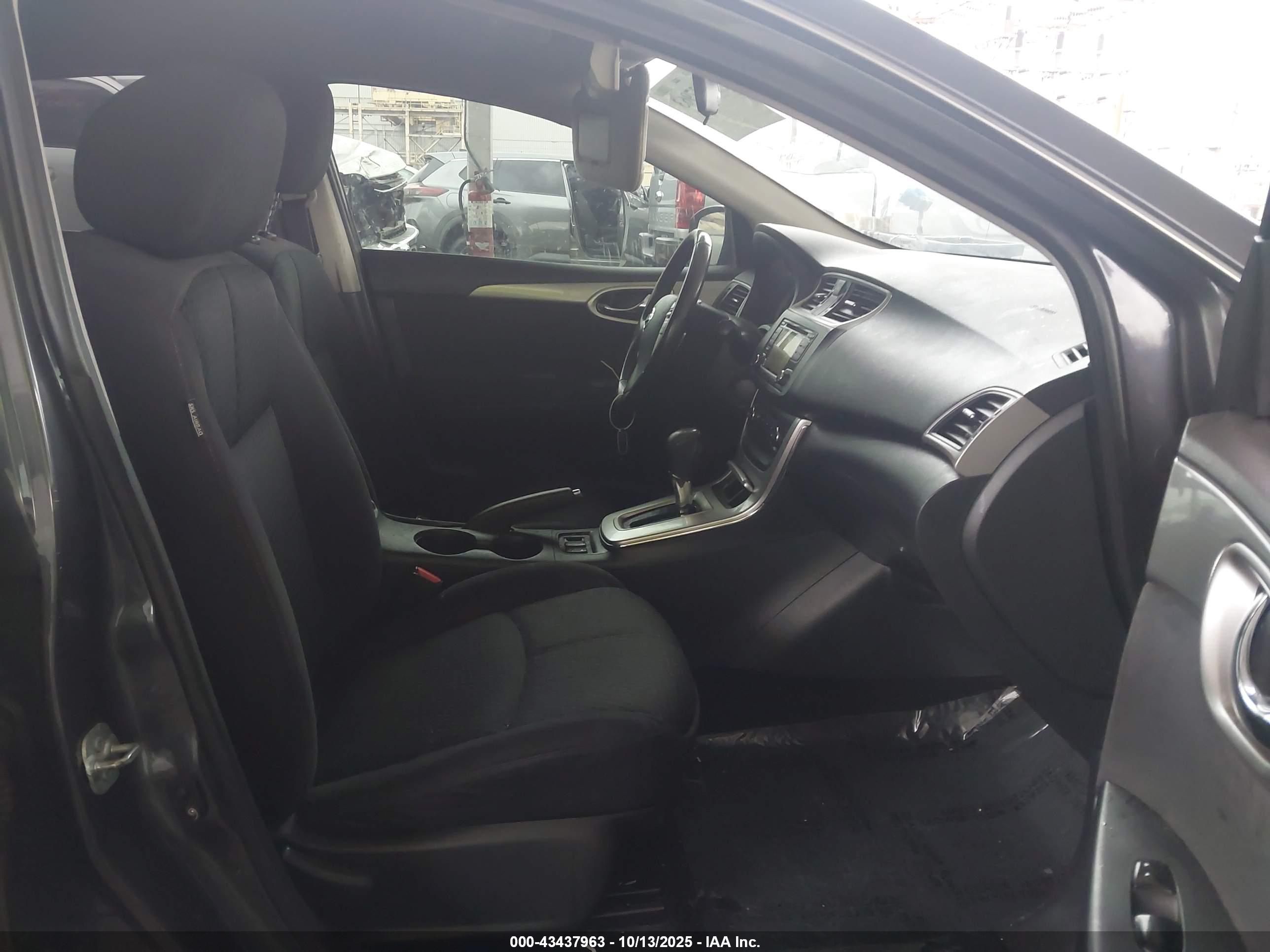 NISSAN SENTRA image 5