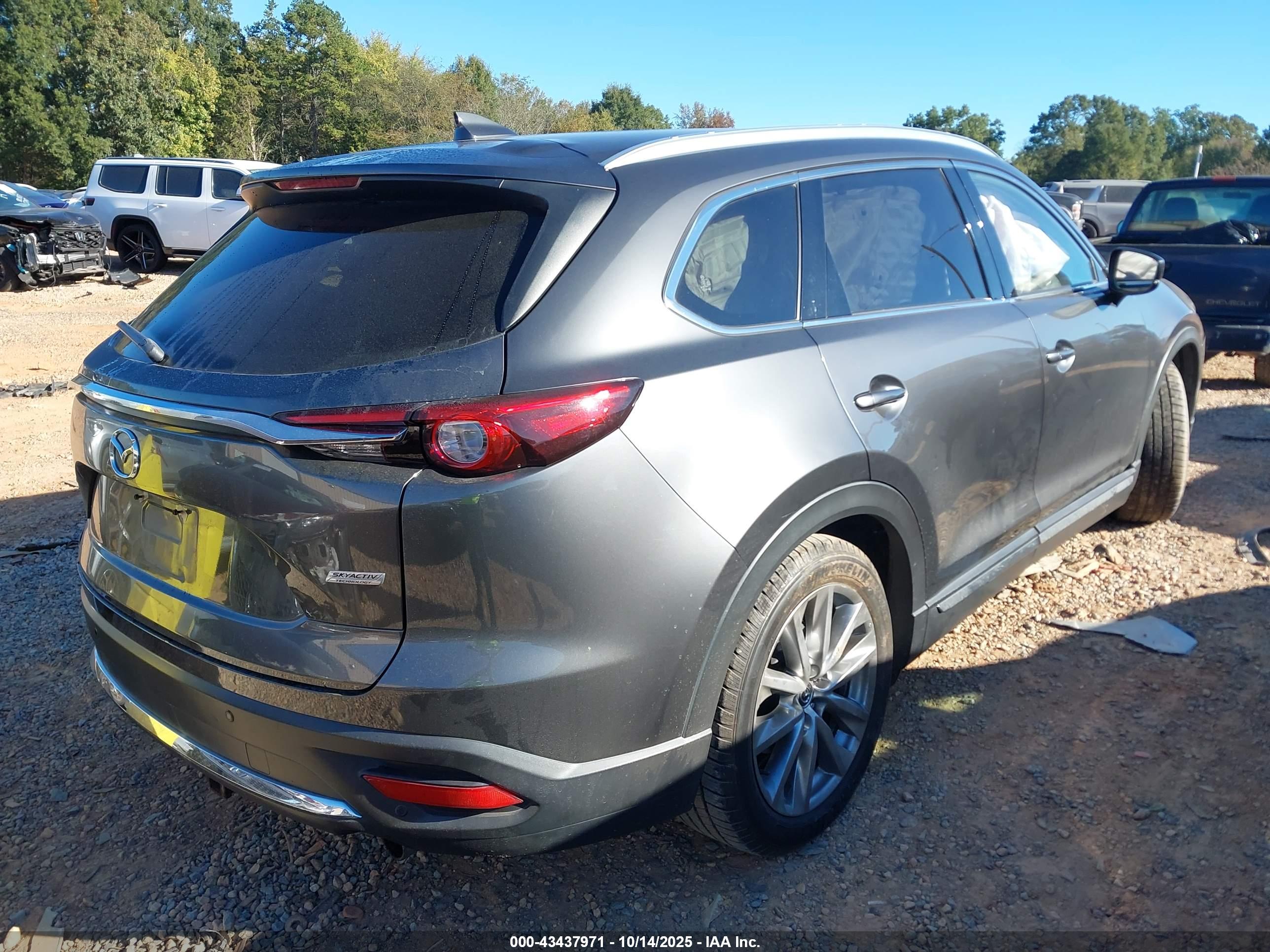 MAZDA CX-9 image 4