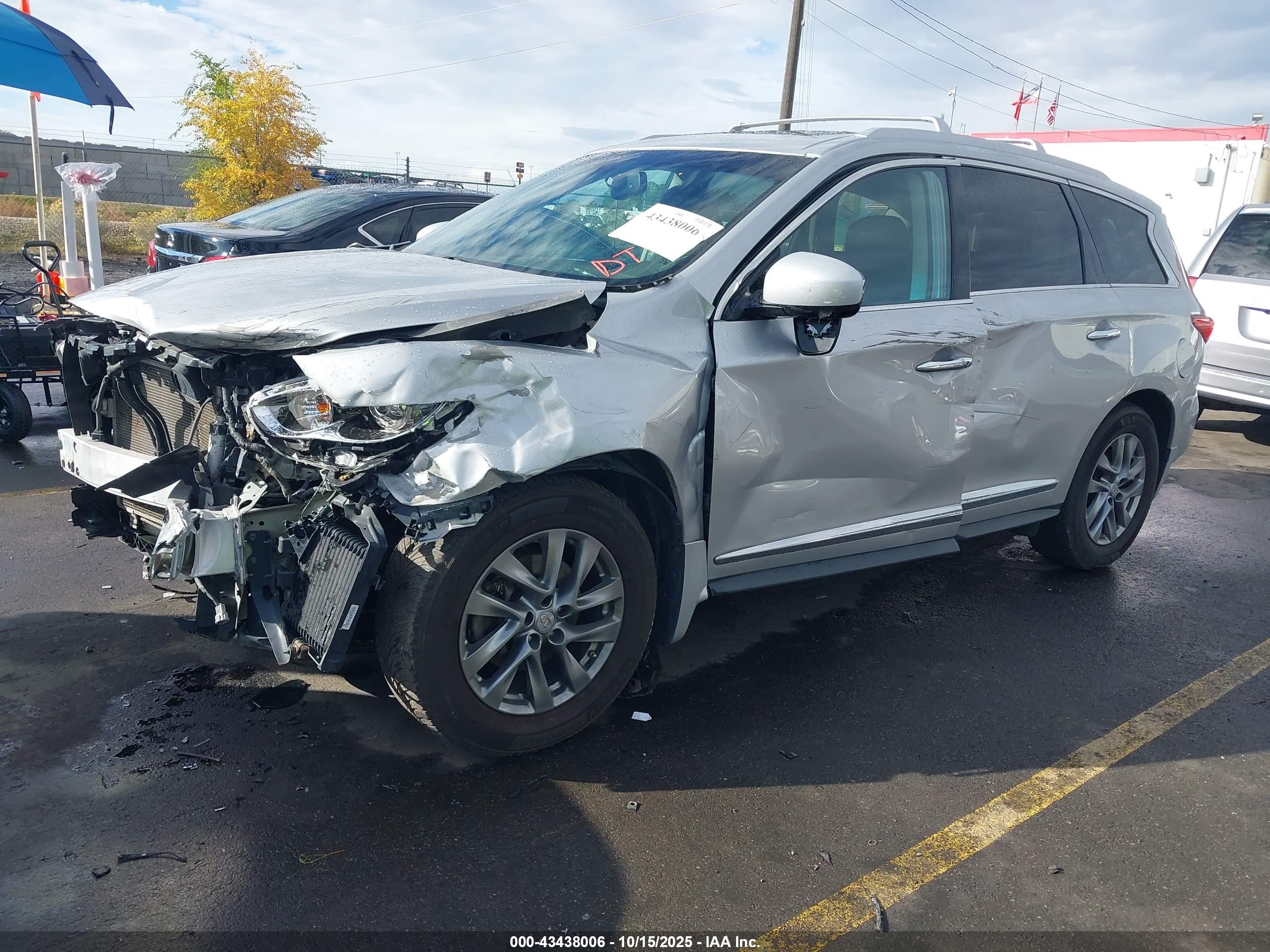 INFINITI QX60 image 2