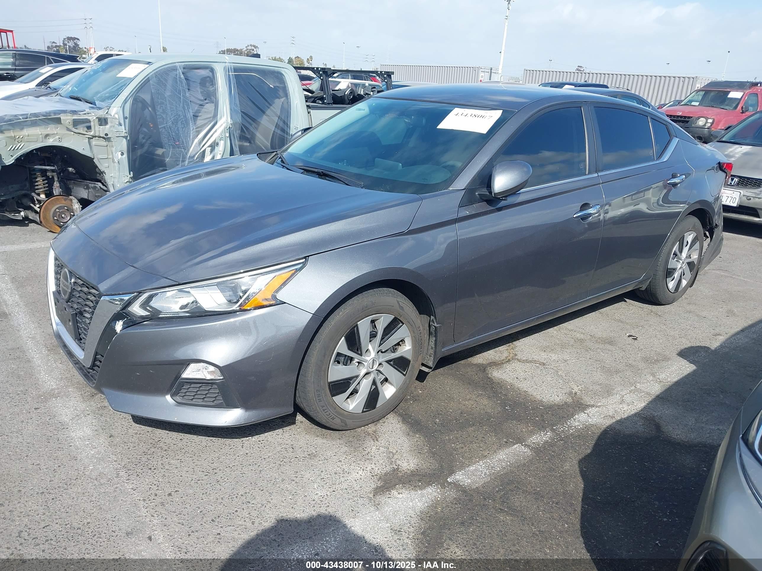 NISSAN ALTIMA image 2