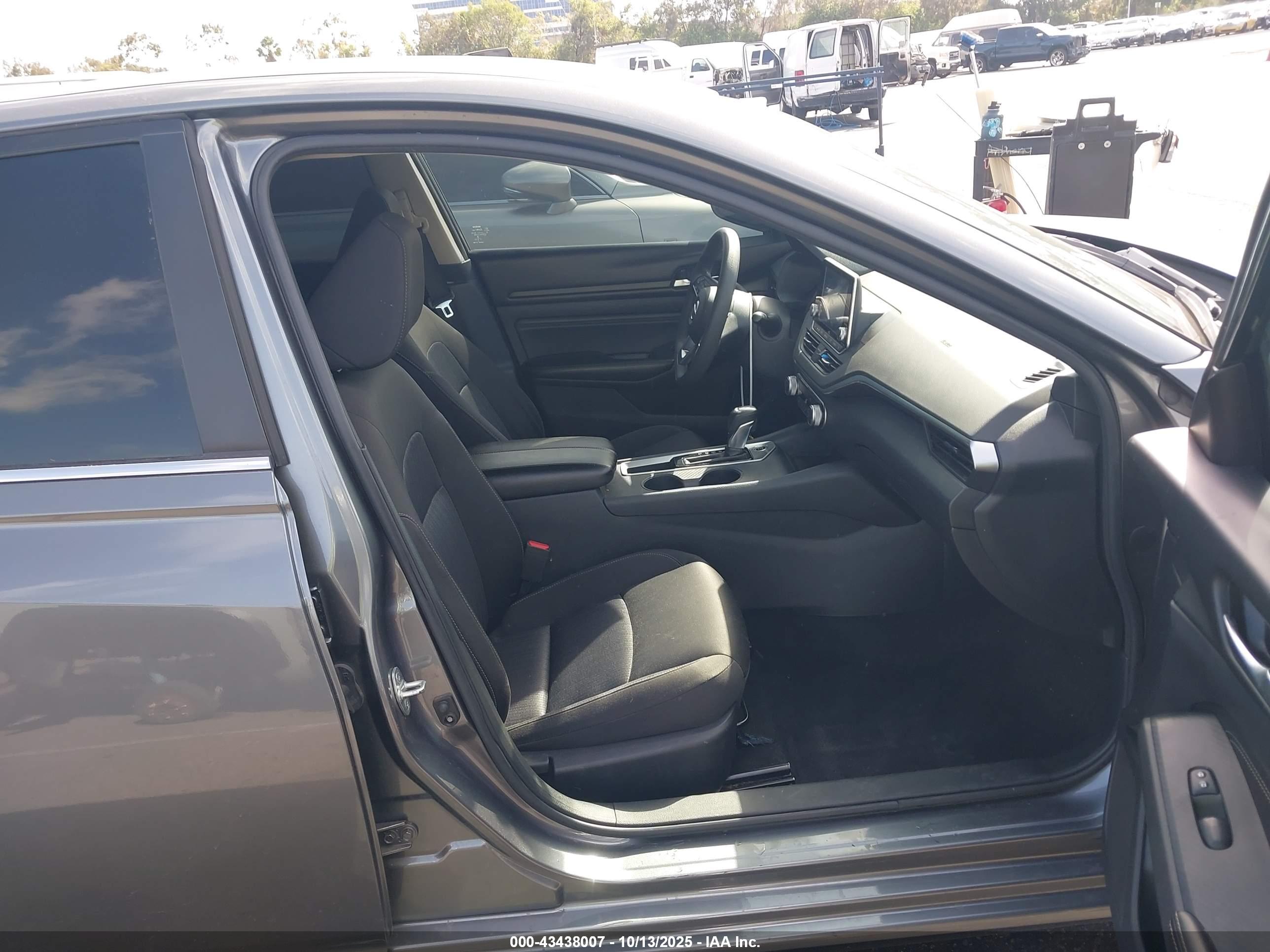 NISSAN ALTIMA image 5