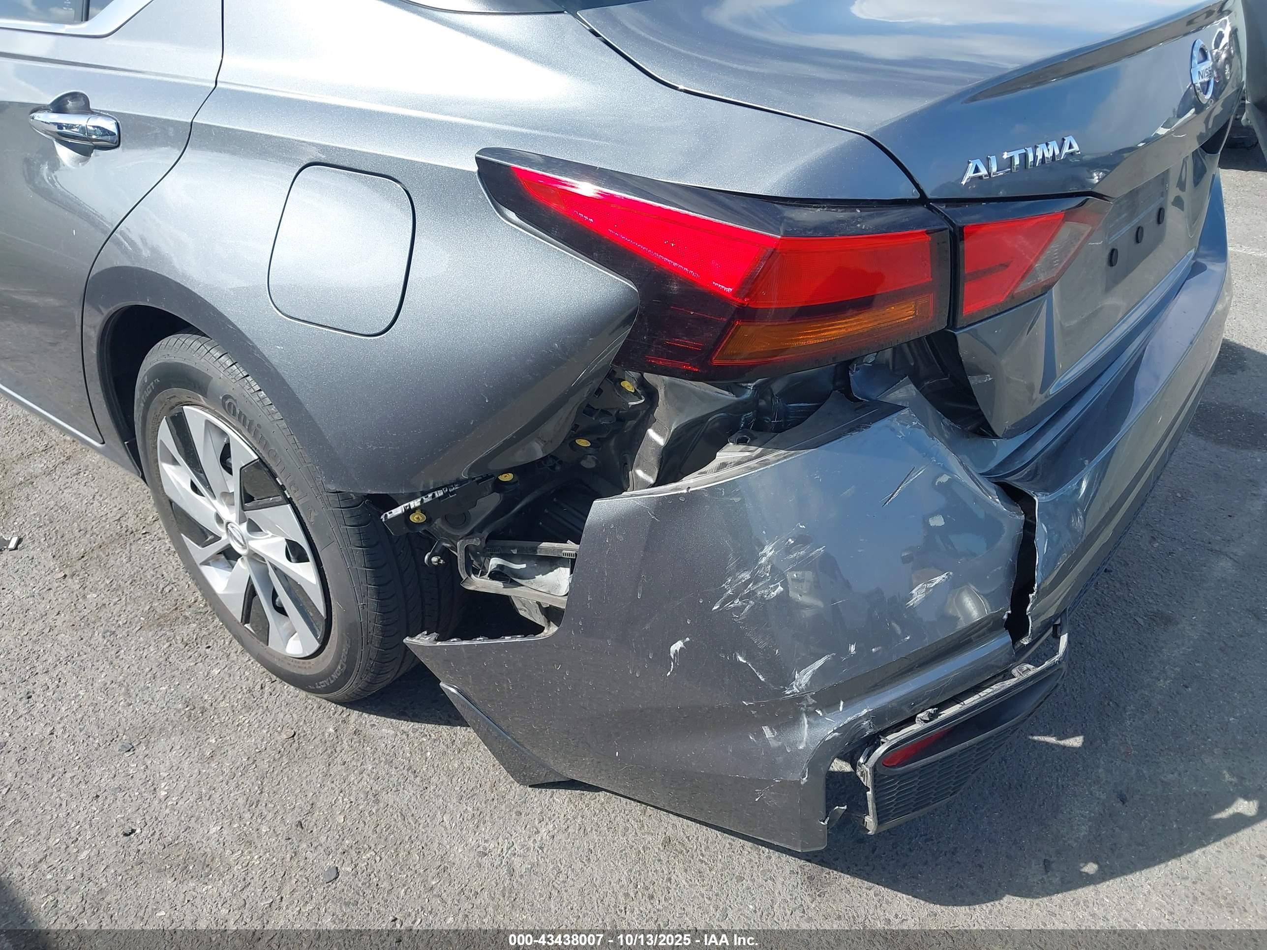 NISSAN ALTIMA image 6