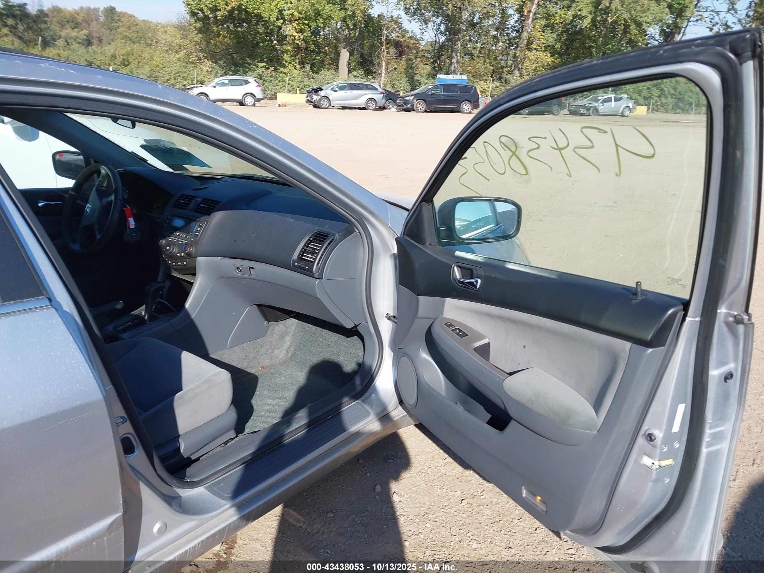 HONDA ACCORD image 5