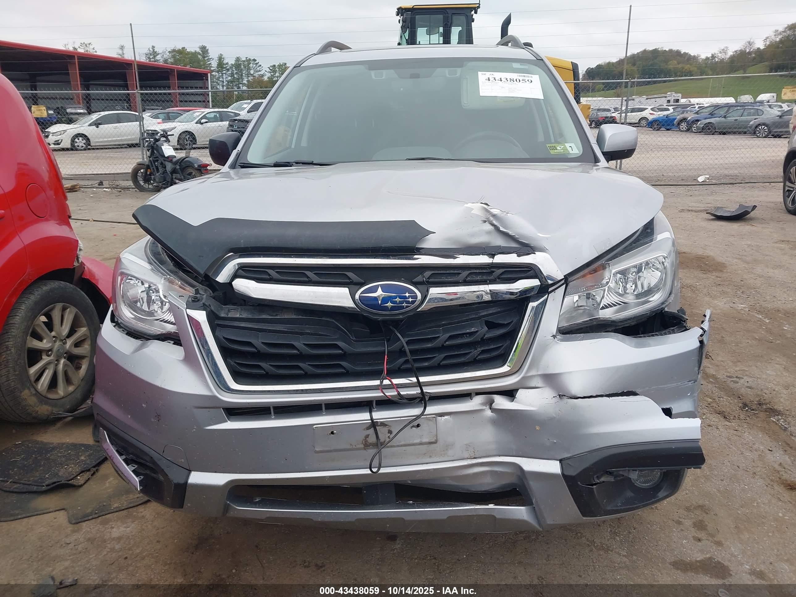 SUBARU FORESTER image 6