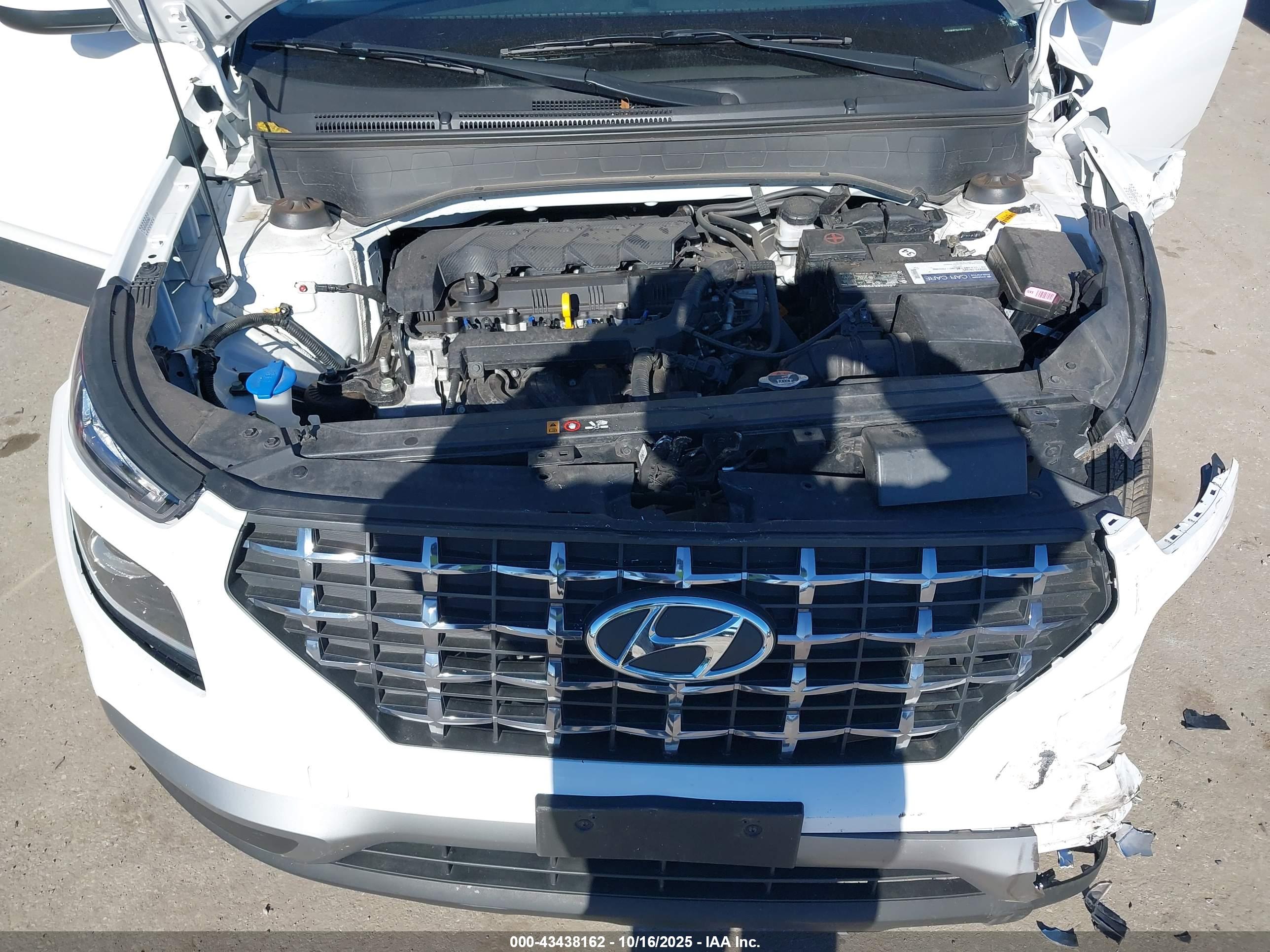 HYUNDAI VENUE image 10