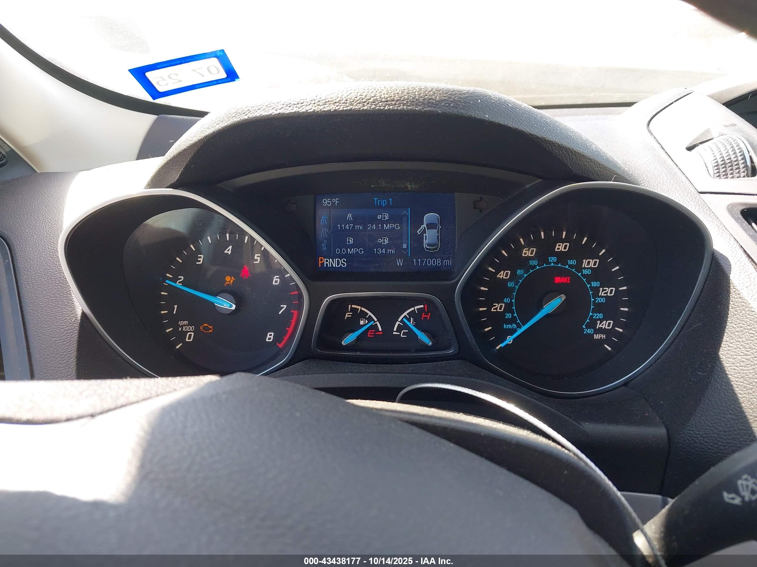 FORD ESCAPE image 7