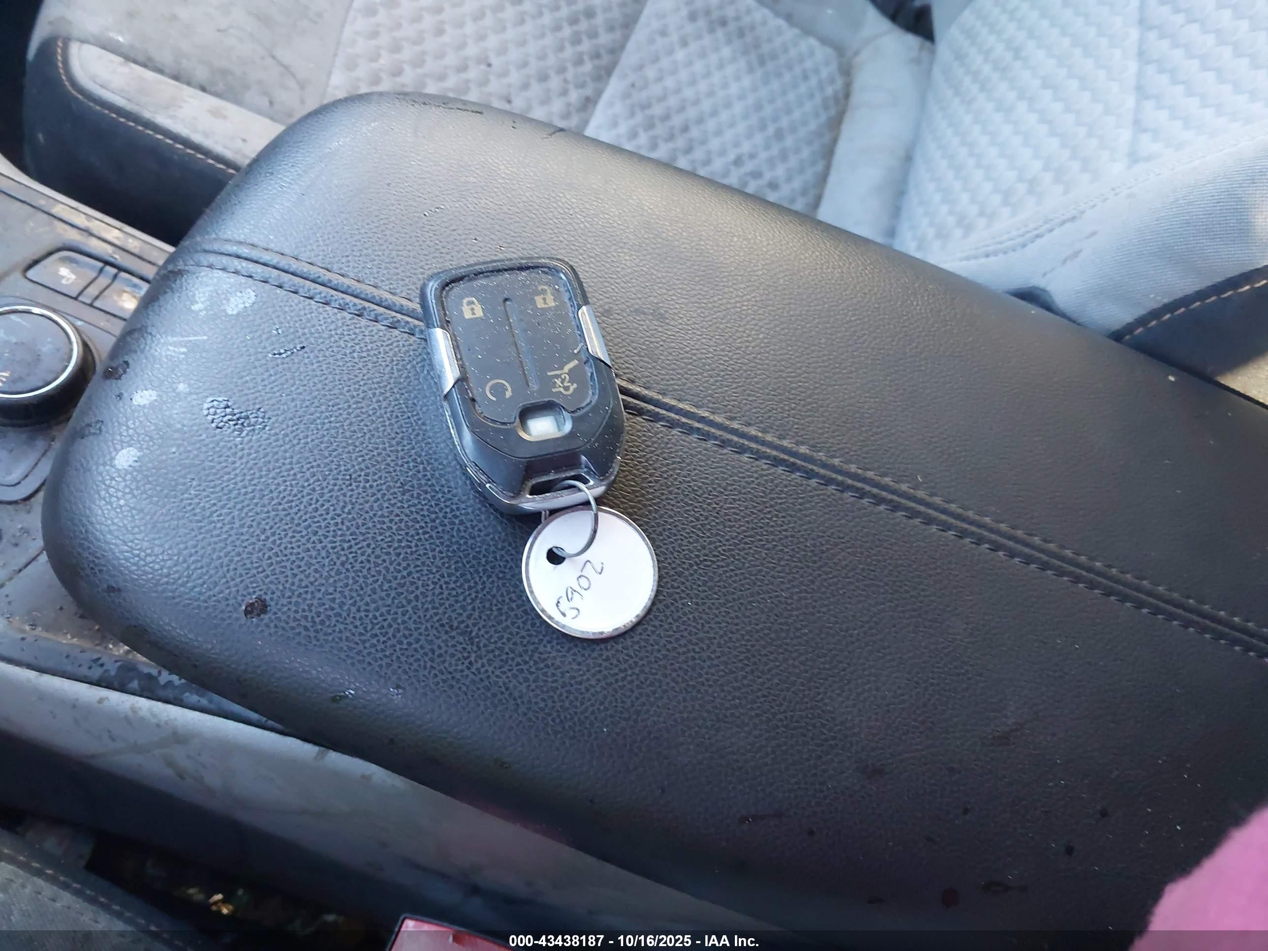 GMC TERRAIN image 11